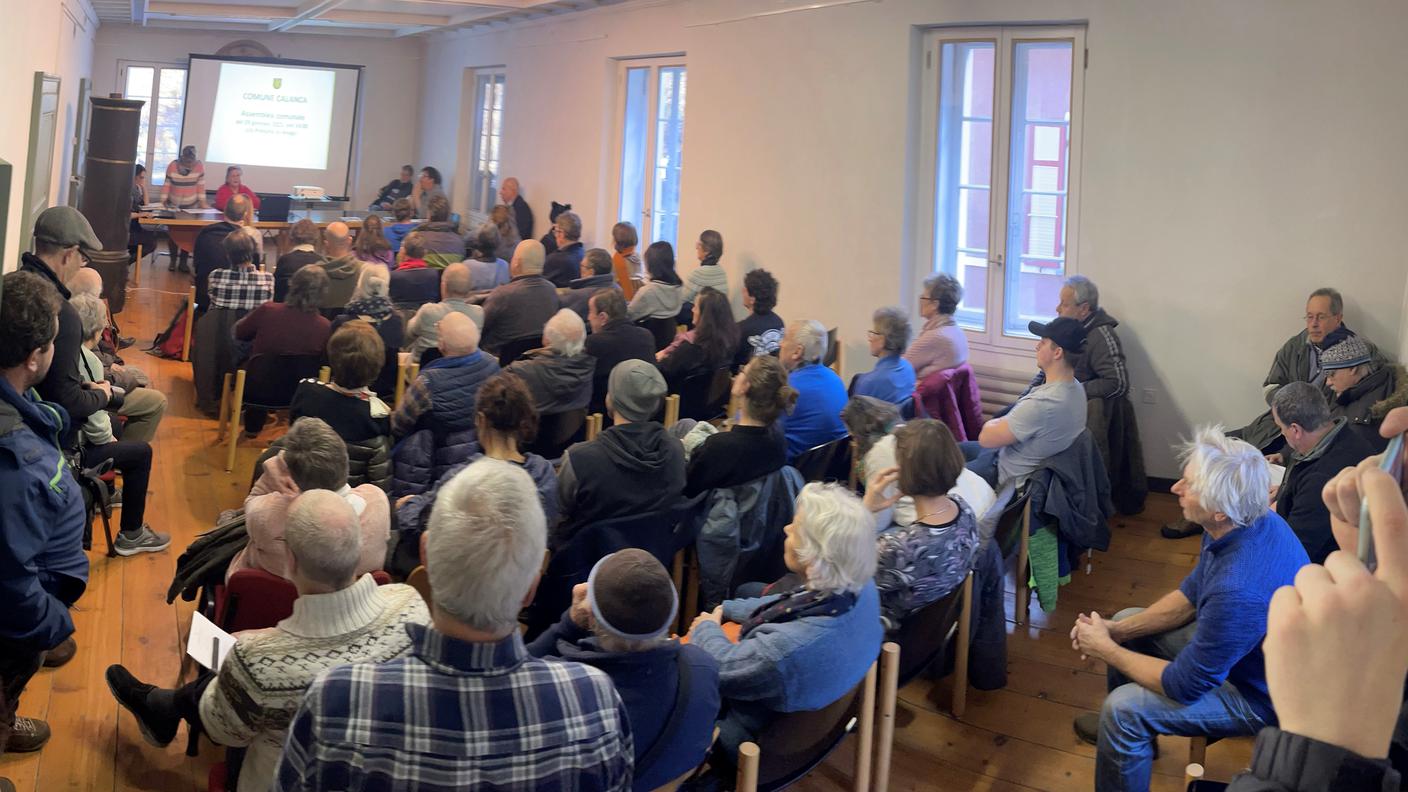 Un momento dell'Assemblea comunale di Calanca tenutasi ad Arvigo