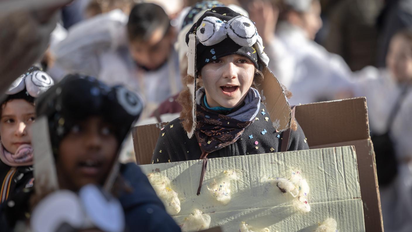 Nebiopoli 2023: il corteo mascherato dei bambini