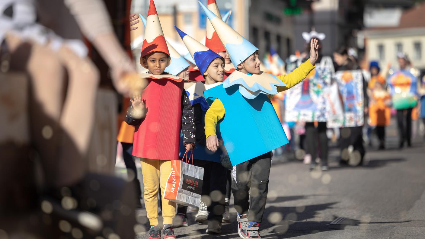 Nebiopoli 2023: il corteo mascherato dei bambini