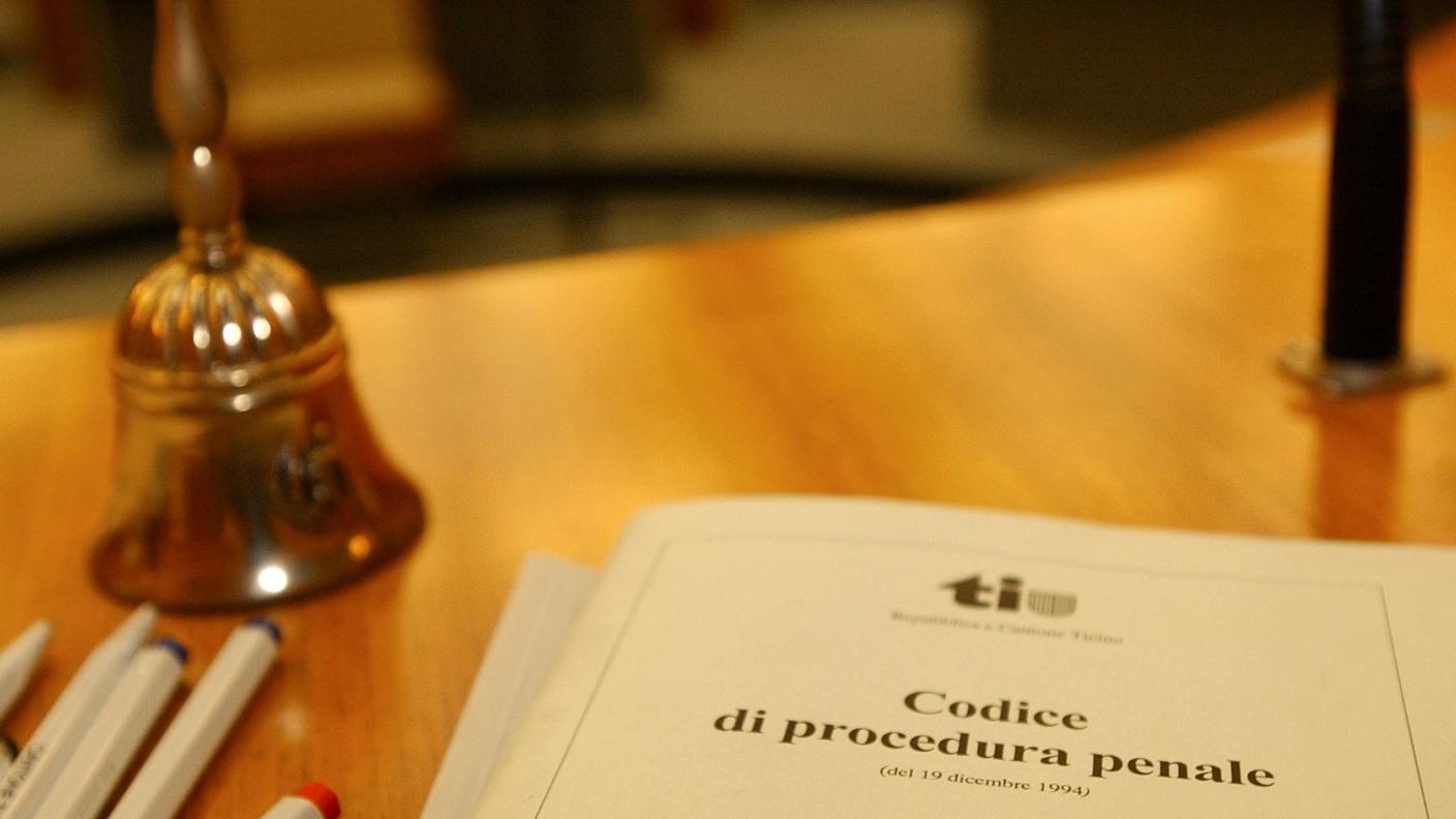 Il 33enne ha picchiato due persone in due diverse occasioni a Lugano
