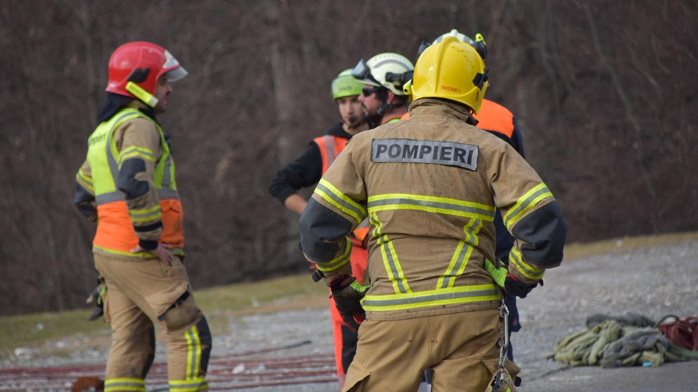 Una trentina i pompieri mobilitati nell'intervento