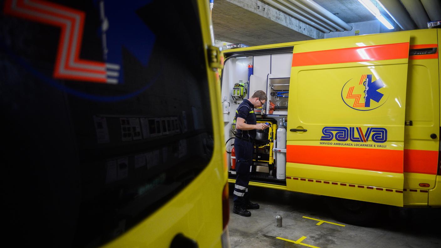 La donna è stata trasportata in ospedale da un'ambulanza del SALVA