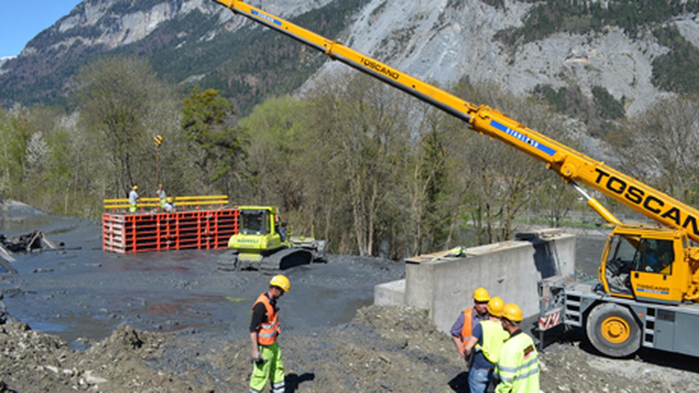 DomatEms ponte provvisorio 25.04.2013 pcg.JPG