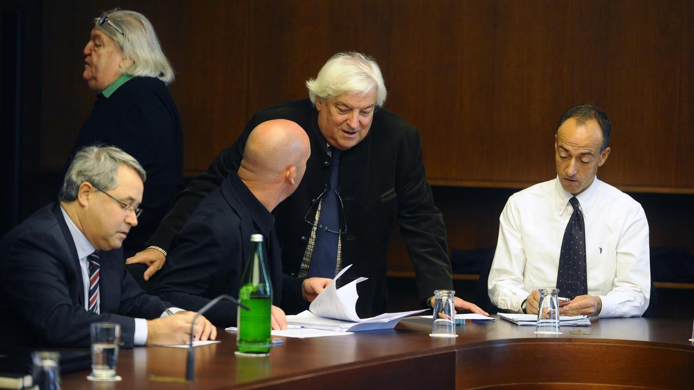 Le discussioni proseguono