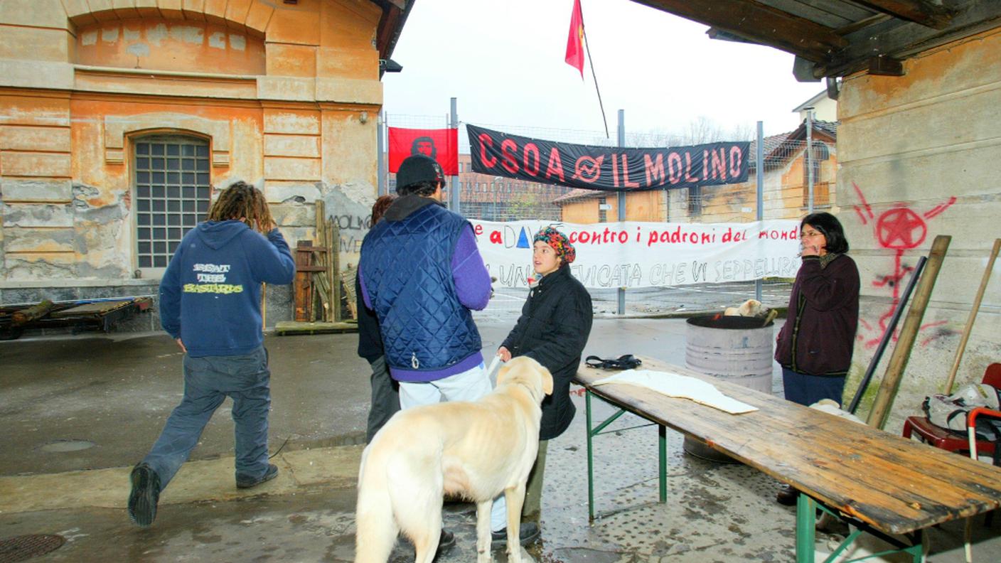 Gli autogestiti all'ex macello