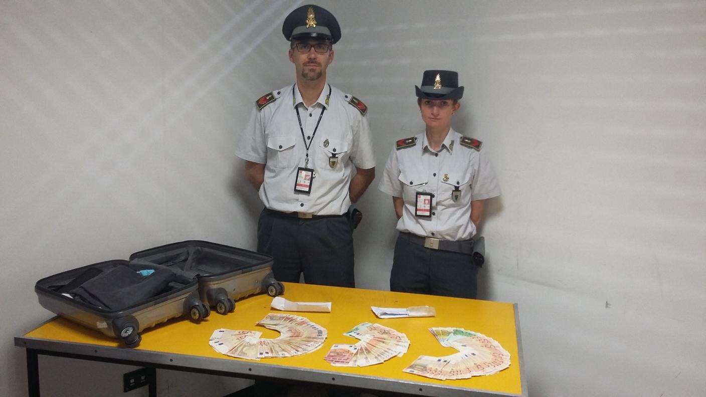 Milioni di euro bloccati dalla Guardia di finanza di Malpensa