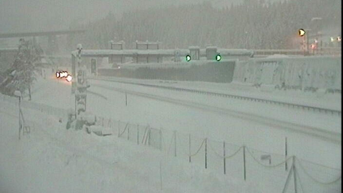 L'autostrada A2 all'altezza dell'entrata airolese del tunnel del San Gottardo