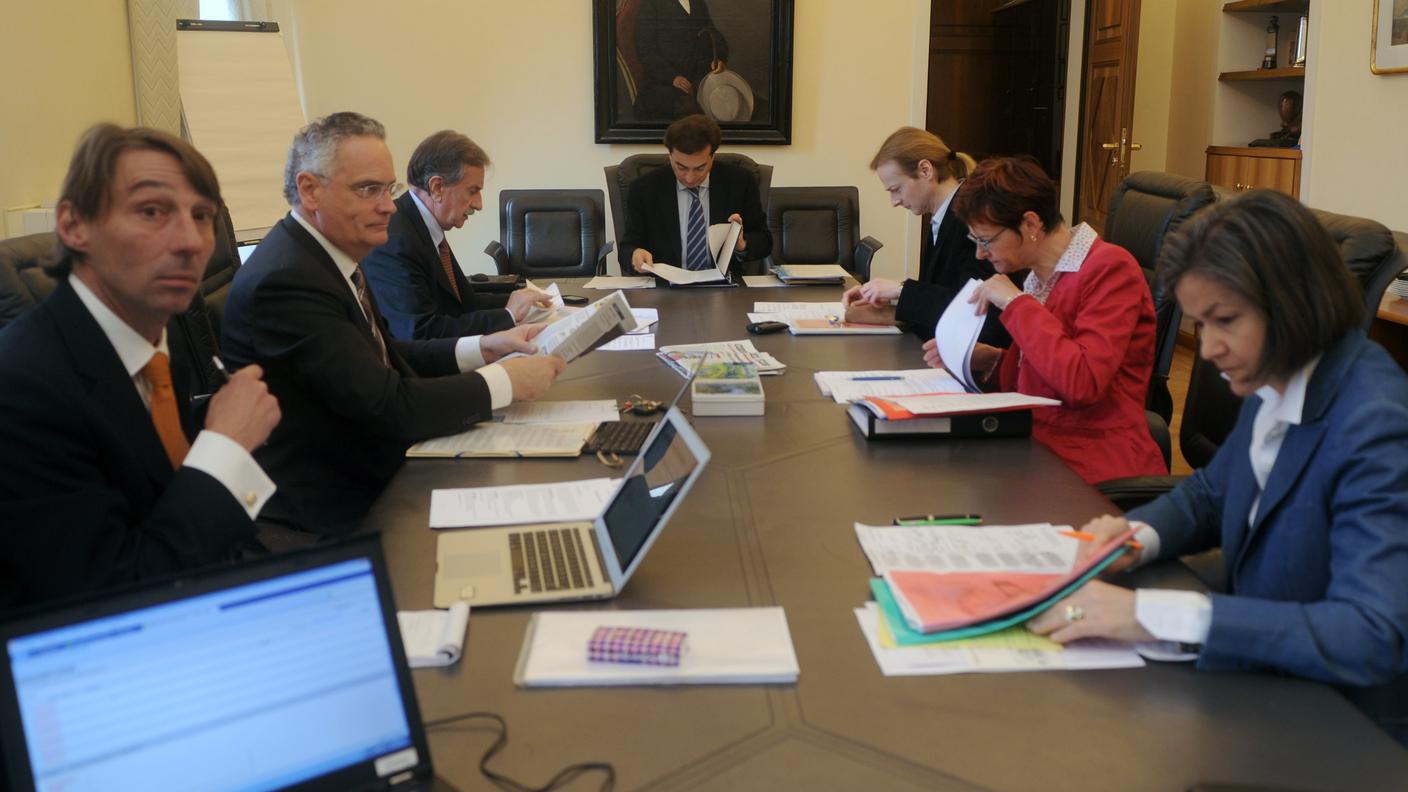 Municipio Lugano prima riunione 24.04.2013 tp.jpg