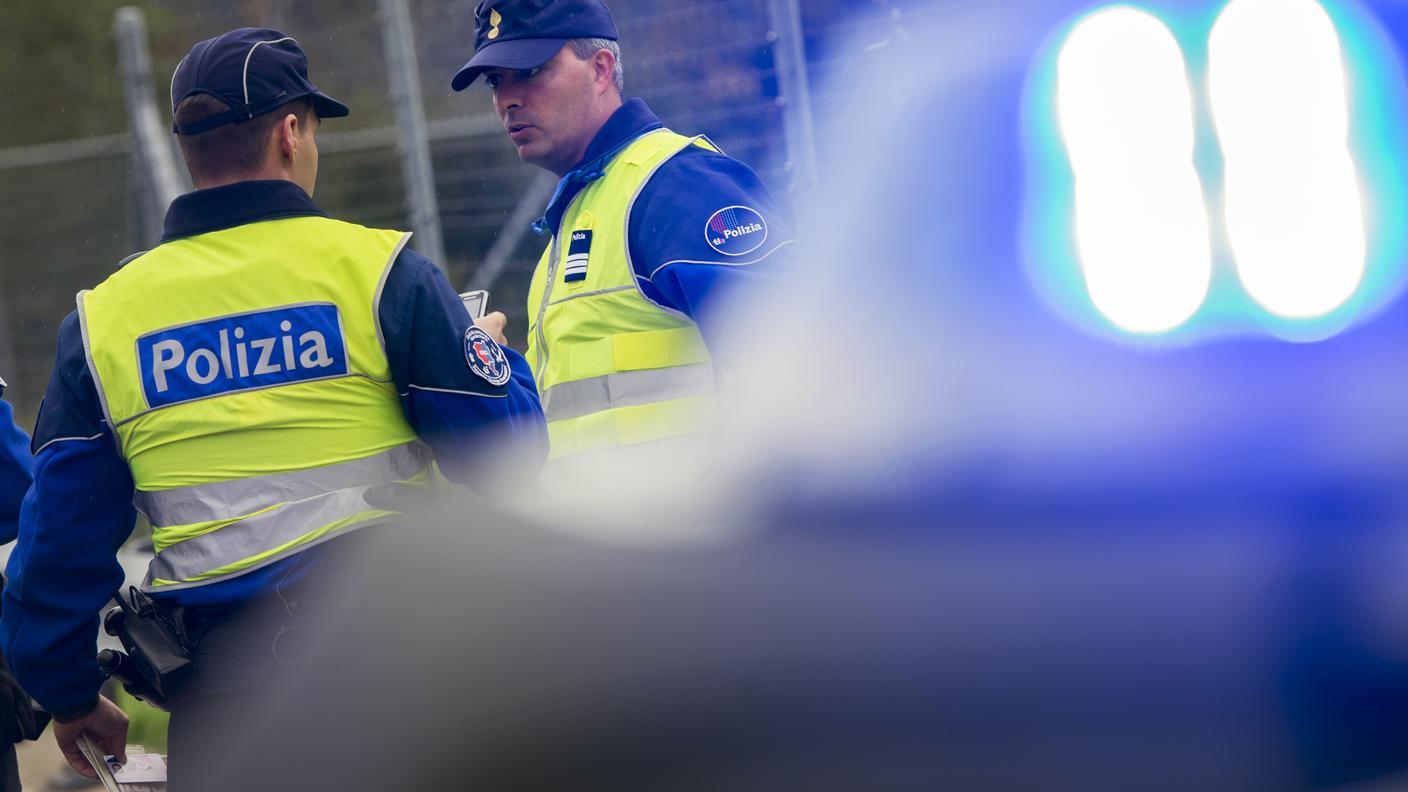 Fermato per aver minacciato gli agenti