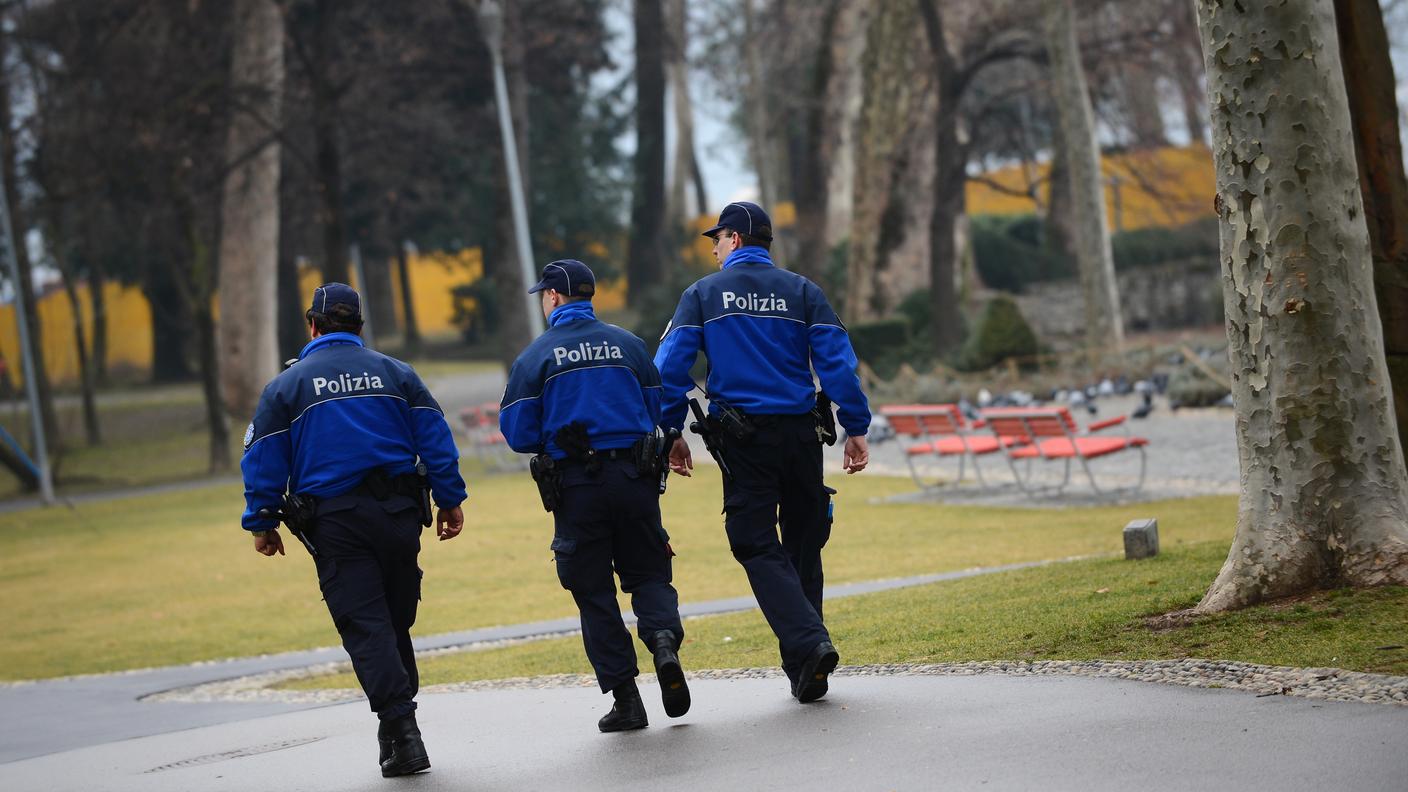 Agenti della polizia di Lugano