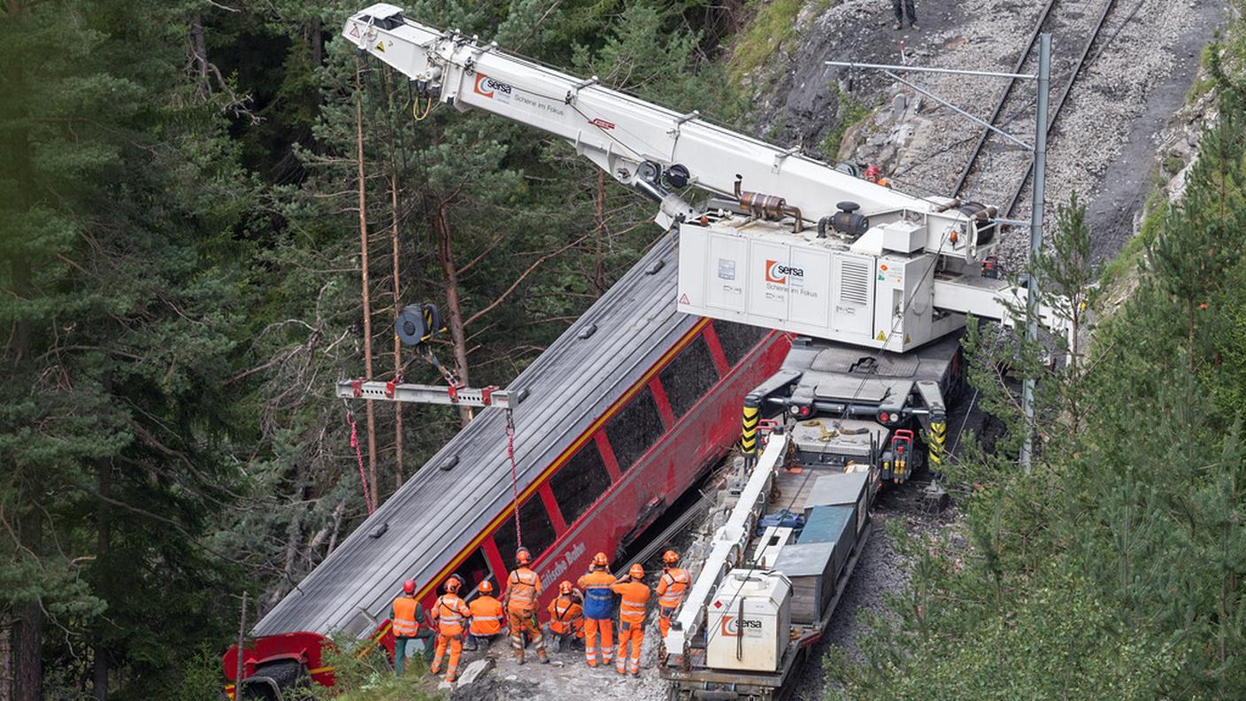 La linea ferroviaria dovrebbe essere riaperta sabato mattina