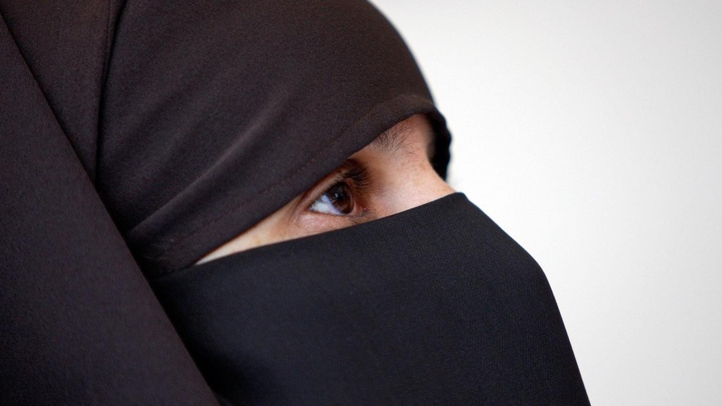 La mozione antiburka è stata presentata dal consigliere di FI, Piero Galparoli
