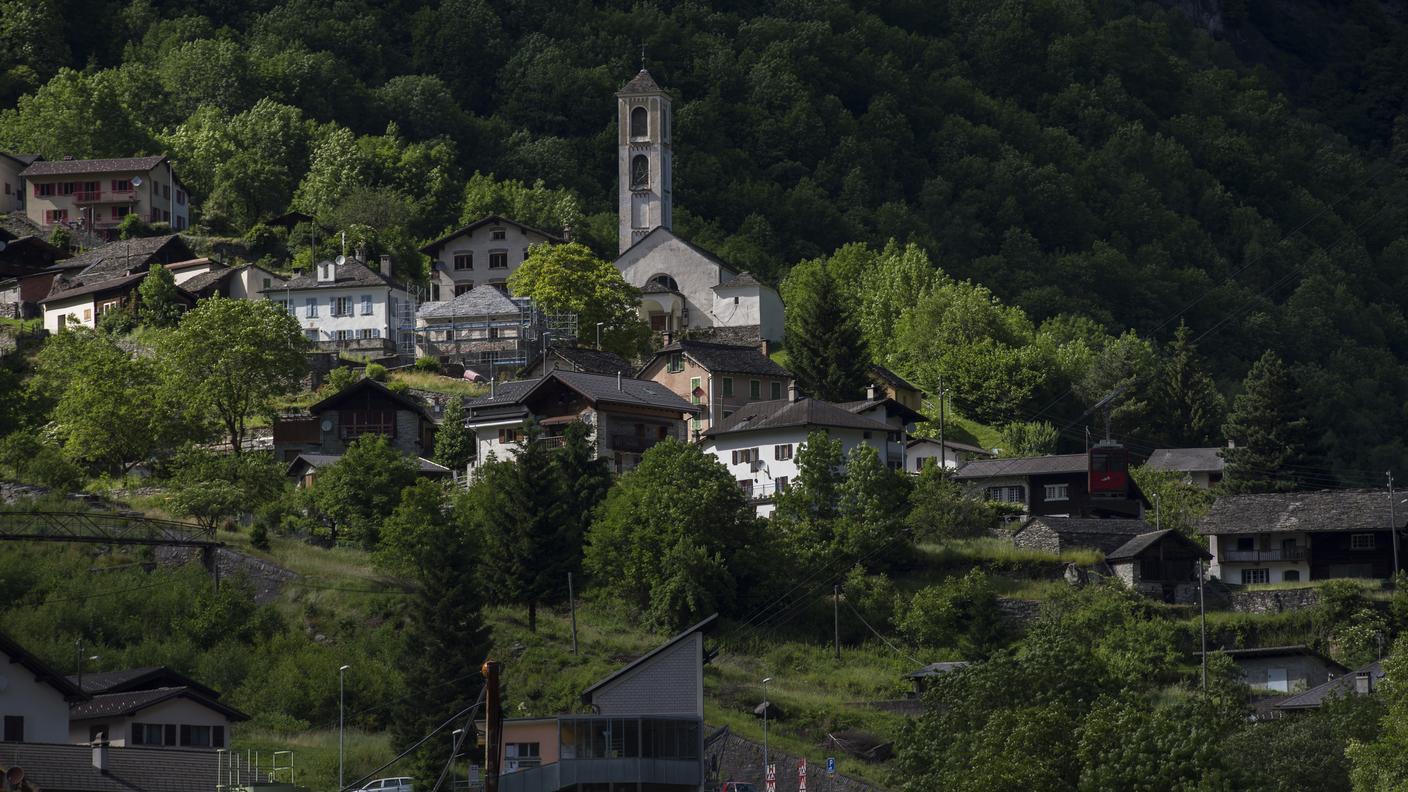 Una veduta panoramica sul paese di Arvigo