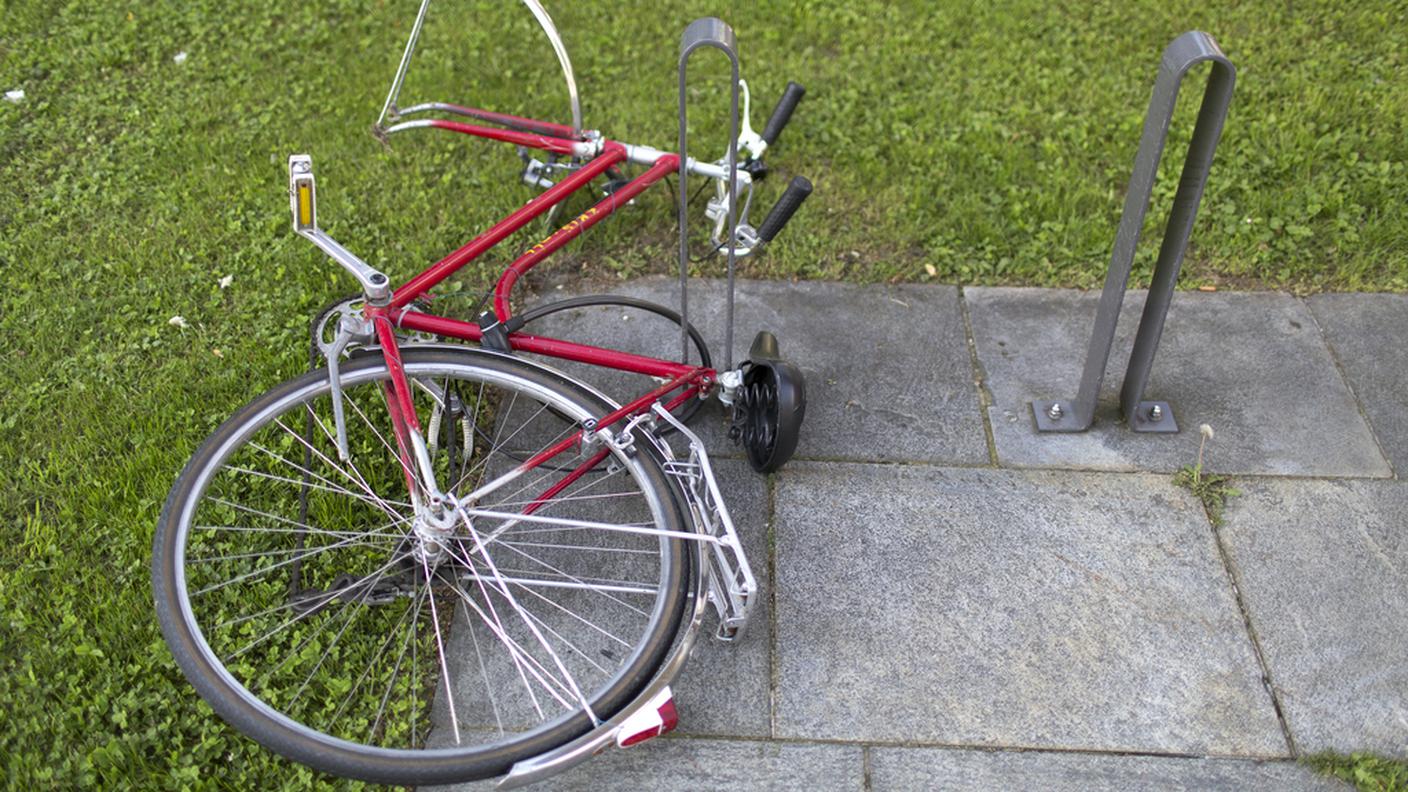 Ladri di biciclette in azione a Taverne