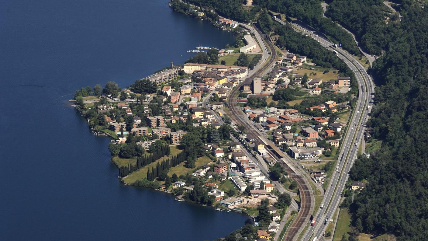 Una veduta di parte del paese di Maroggia