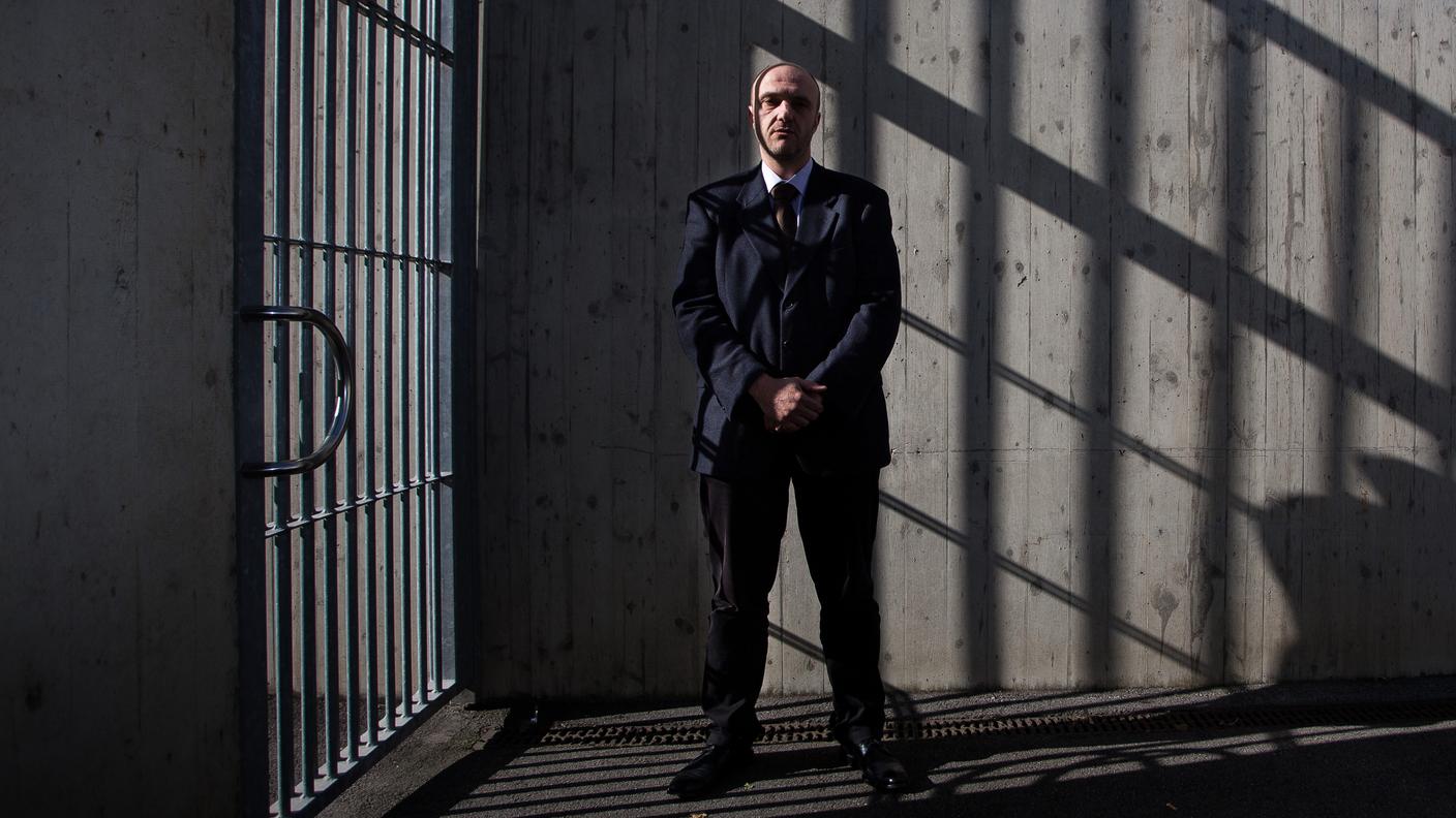 Stefano Laffranchini-Deltorchio davanti all'entrata del carcere a Cadro