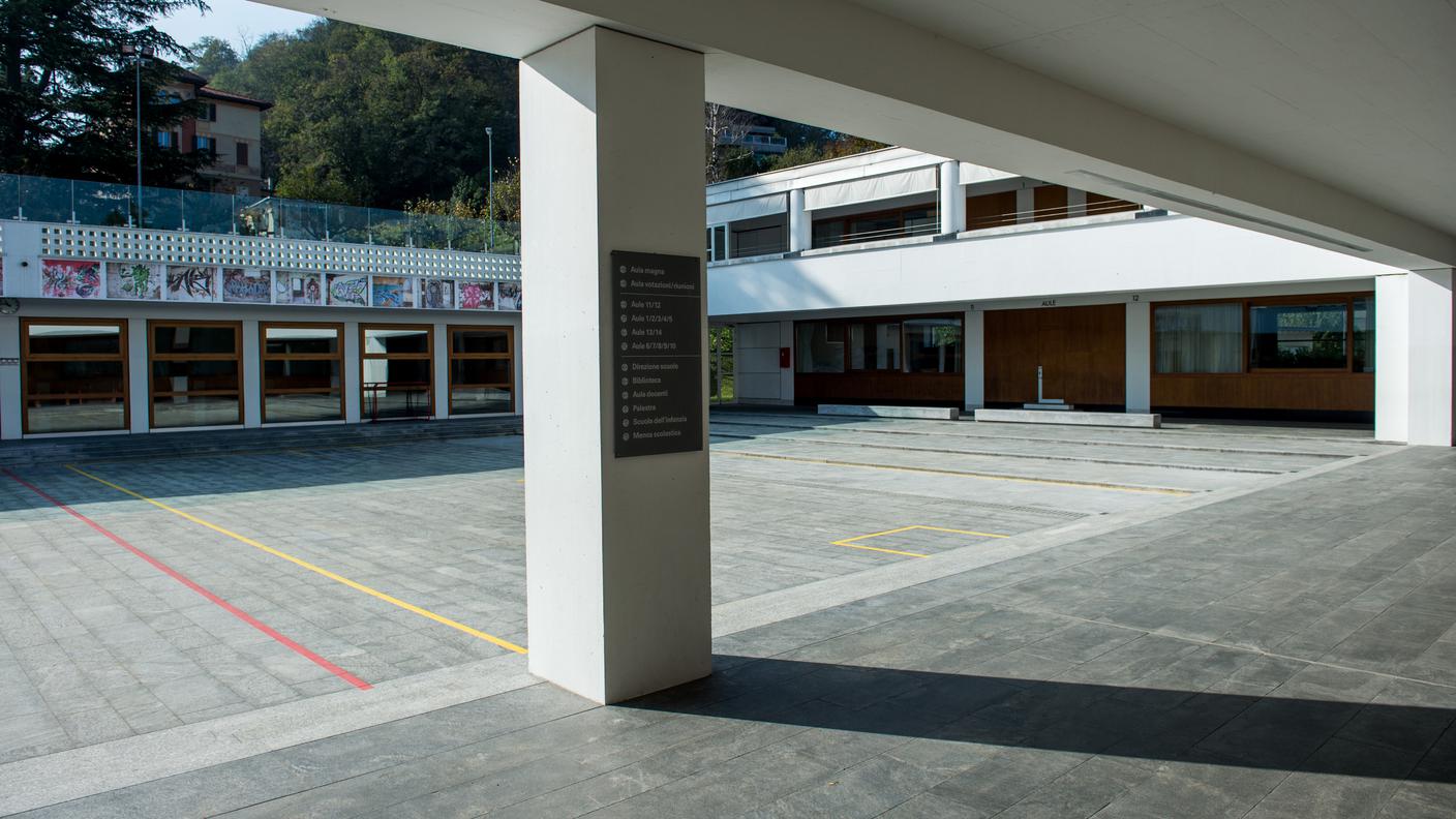 Il centro scolastico dove insegna il docente accusato di maltrattamenti