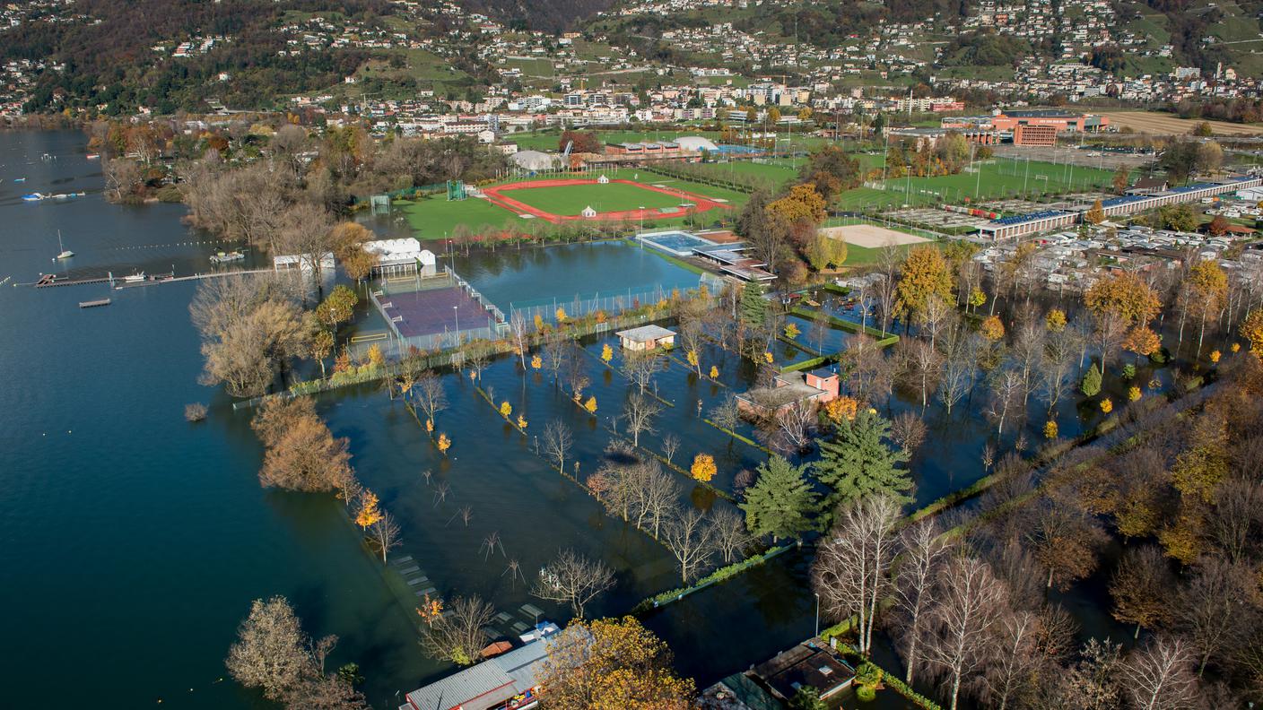 Il centro sportivo di Tenero sott'acqua