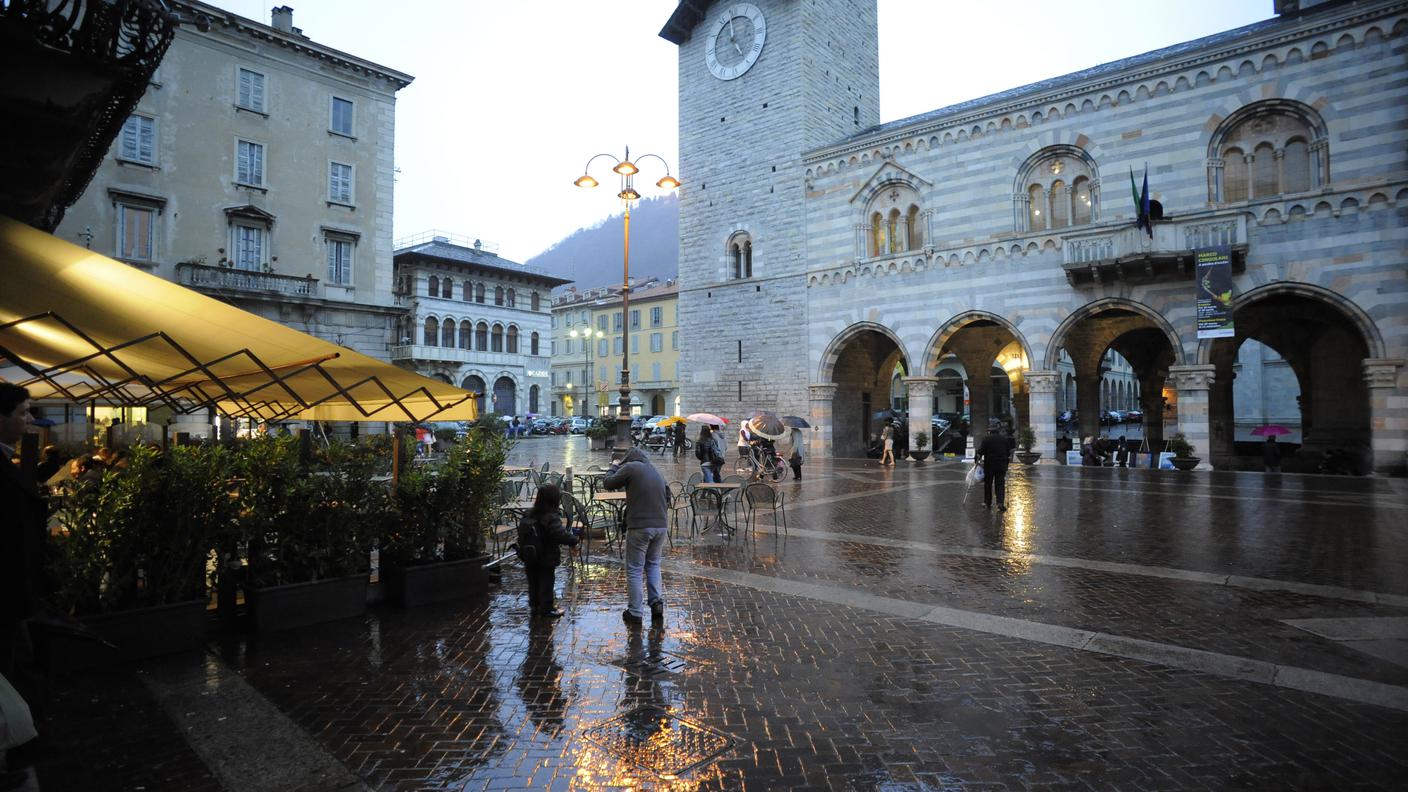 Como, Piazza del Duomo