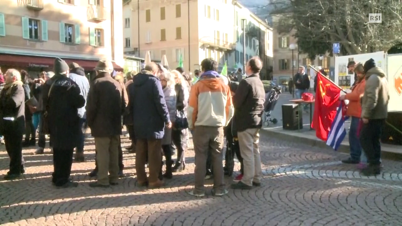 In piazza contro i tagli - Rescue Media