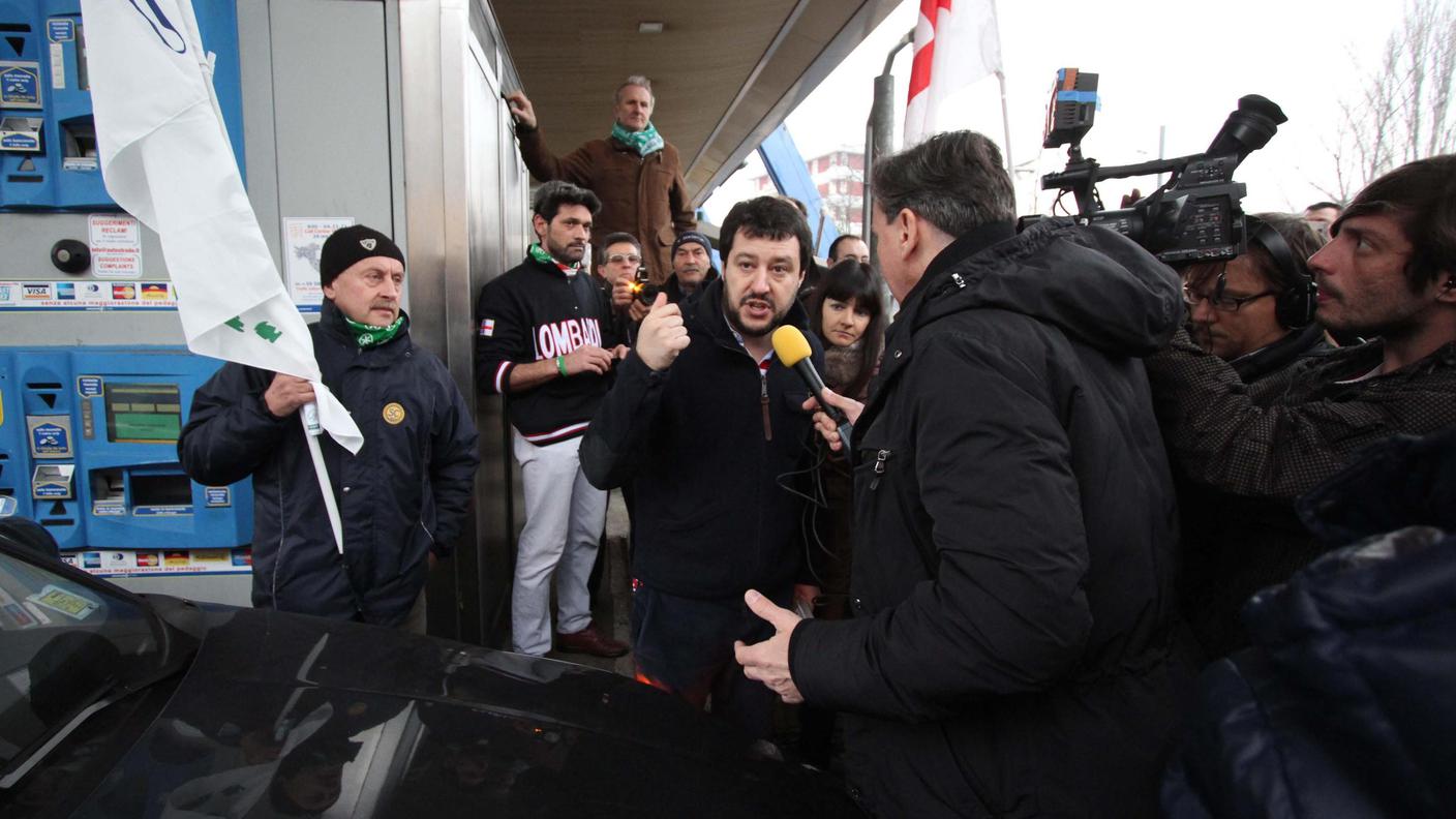Salvini protesta per autostrada-Ansa.jpg