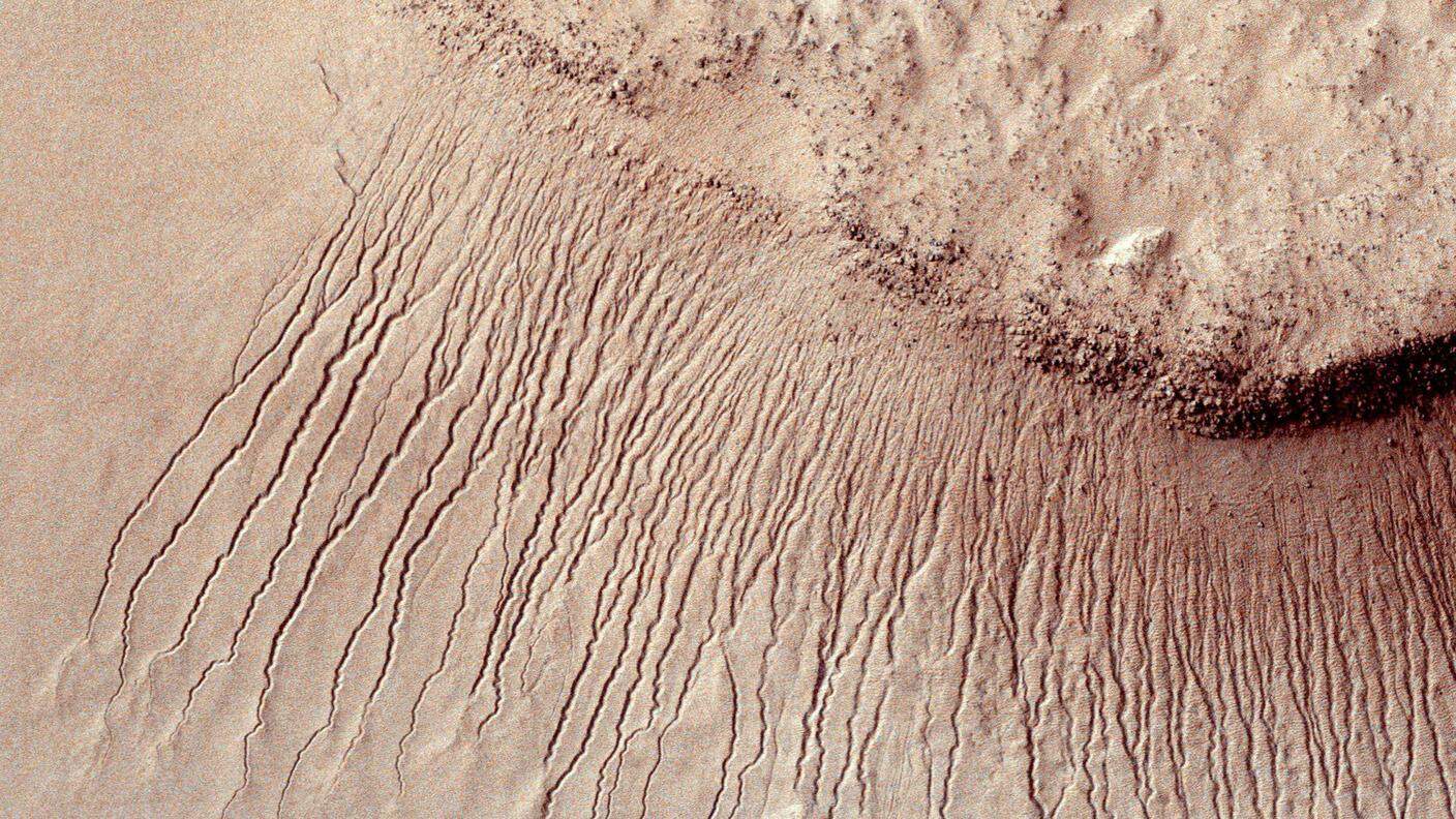 Un'immagine scattata dalla NASA di un'area del Pianeta Rosso