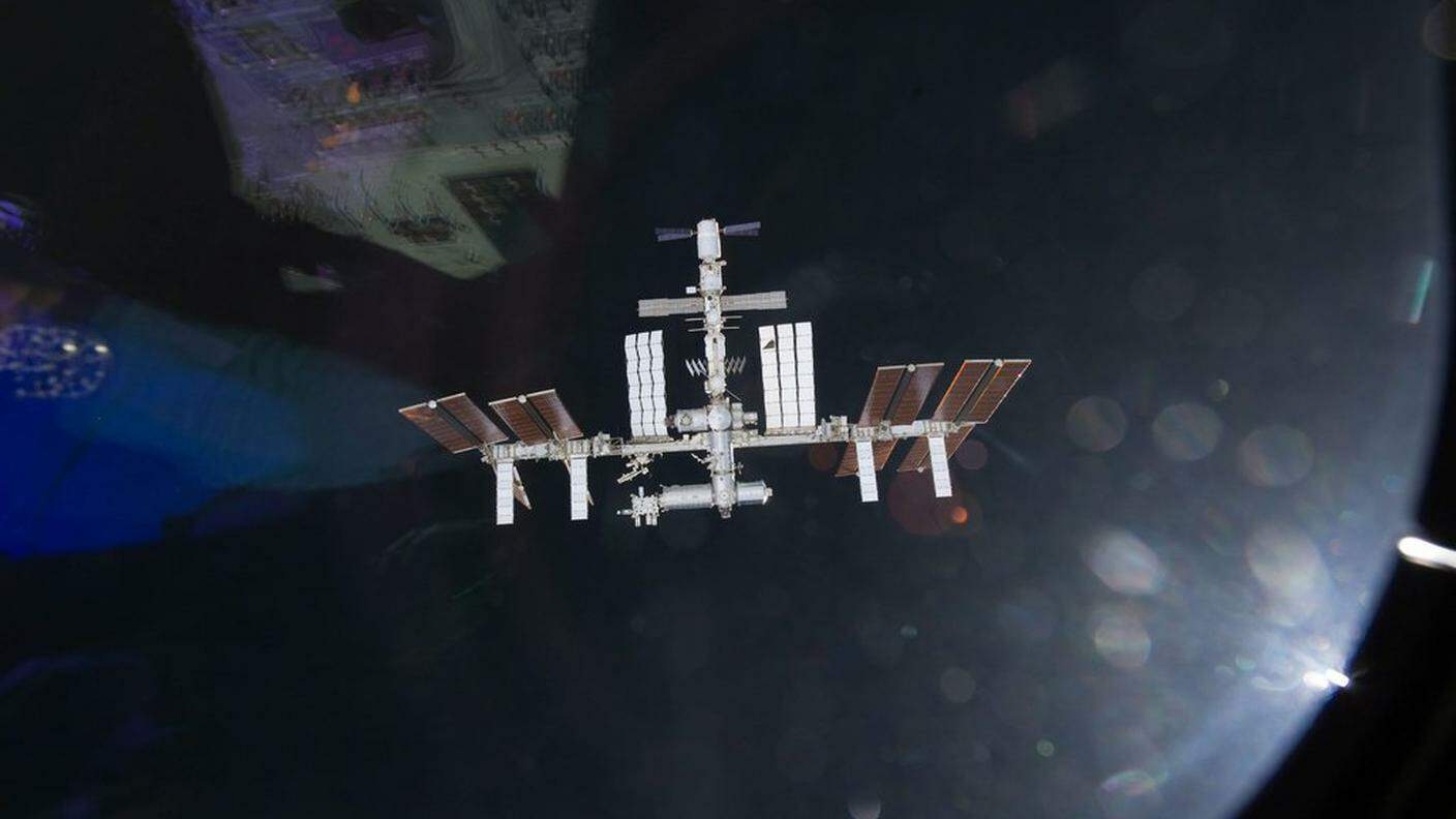 I microrganismi erano collocati all'esterno della Stazione ISS