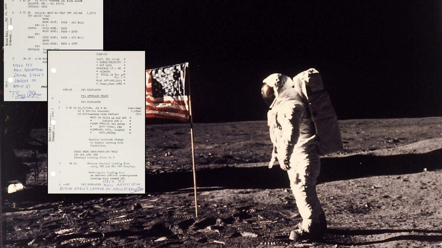 Edwin E. "Buzz" Aldrin Jr. sulla luna e le pagine del suo manuale messe in vendita