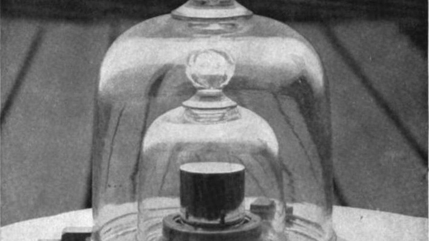 Prototipo del chilogrammo fotografato nel 1915