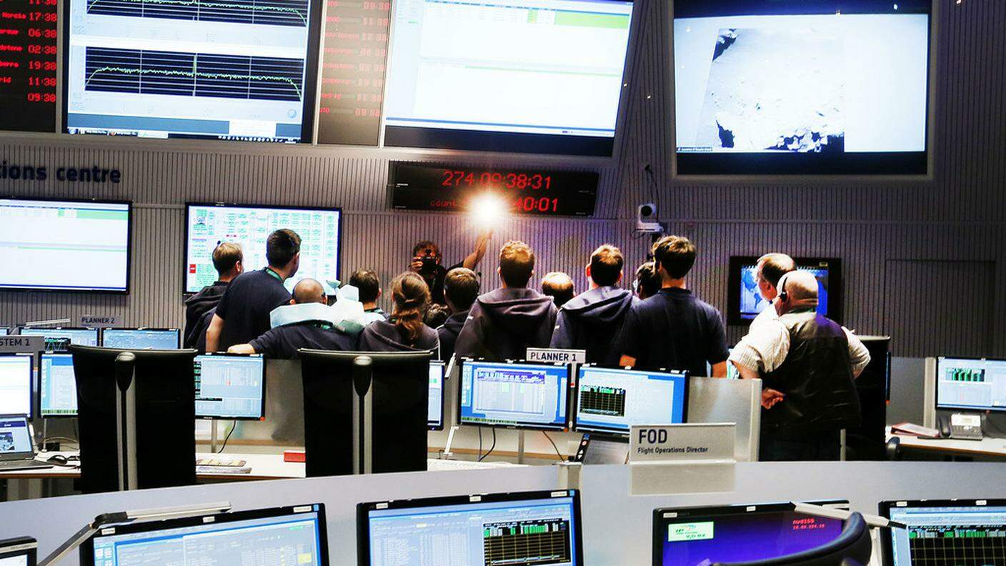 La sala di controllo all'ESA a Darmstadt, Germania 