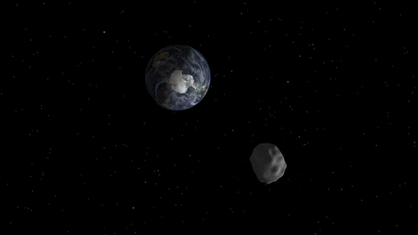 Si tratta probabilmente di un asteroide, passato a 24 milioni di chilometri dalla Terra