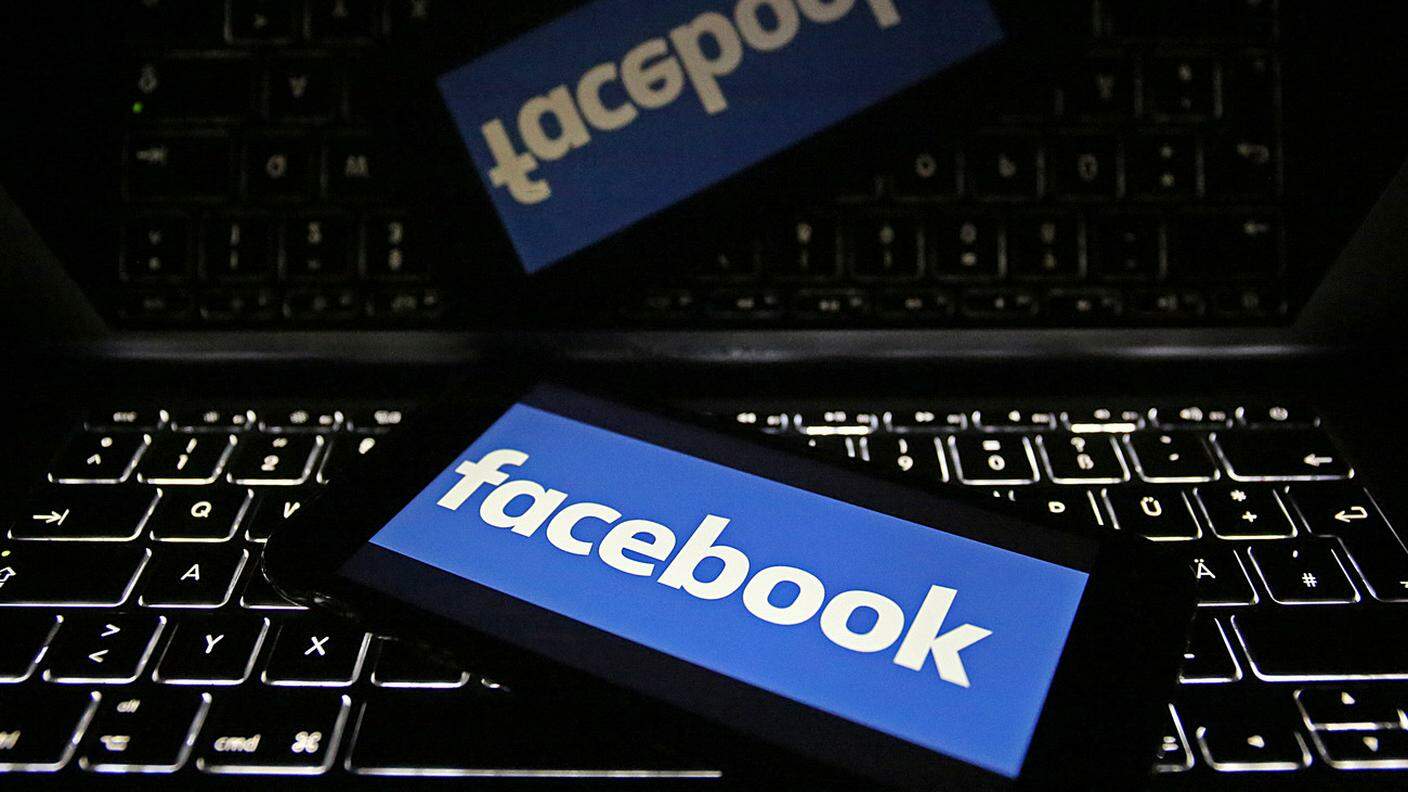 Facebook ha indignato il mondo per il caso Cambridge Analytica
