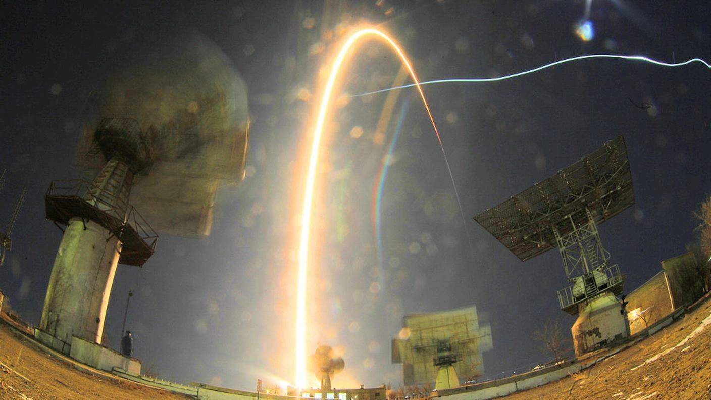 Il lancio del vettore Soyuz dalla base di Baïkonour, in Kazakistan