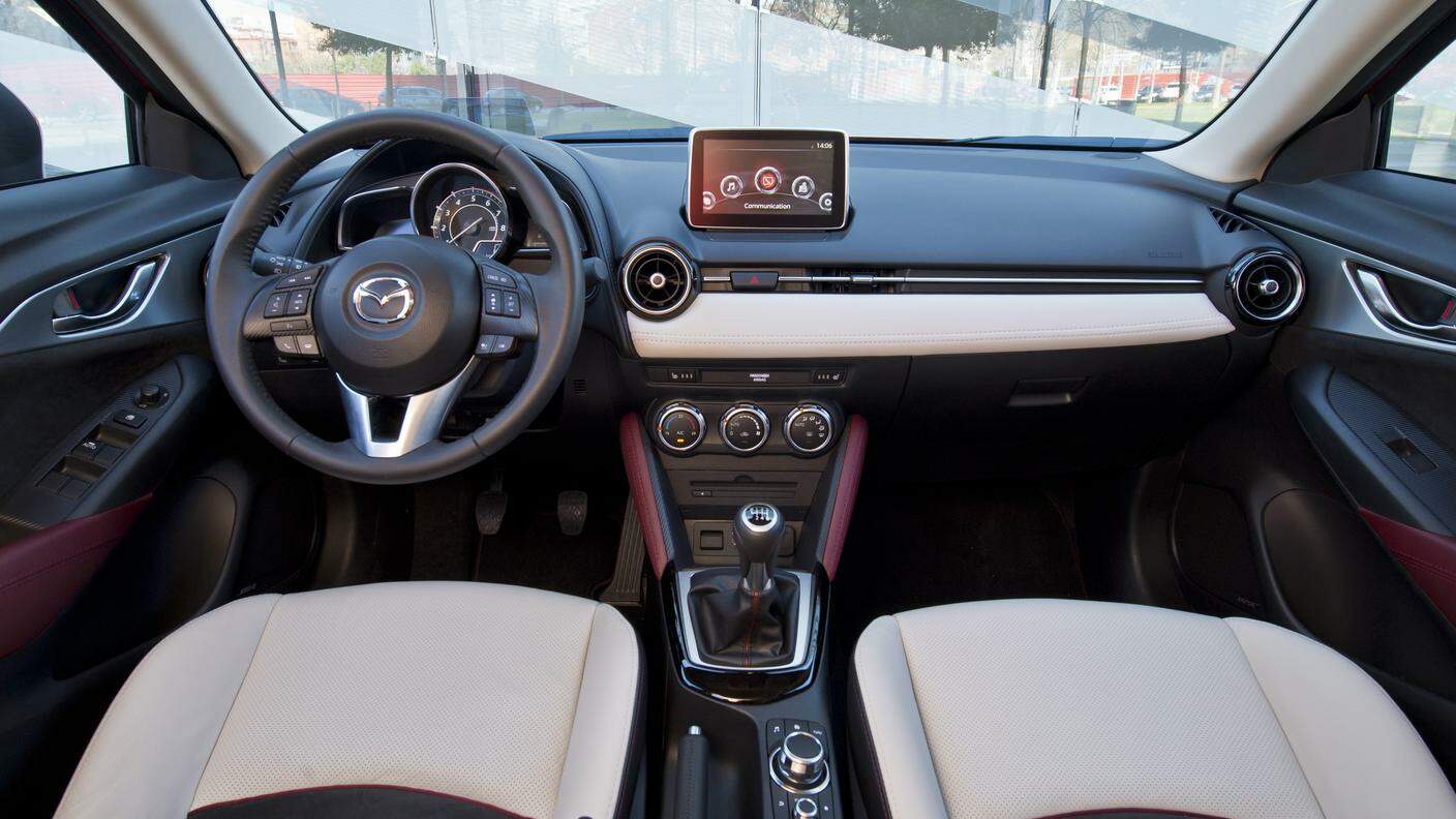 Interni raffinati e spaziosi per la Mazda CX-3