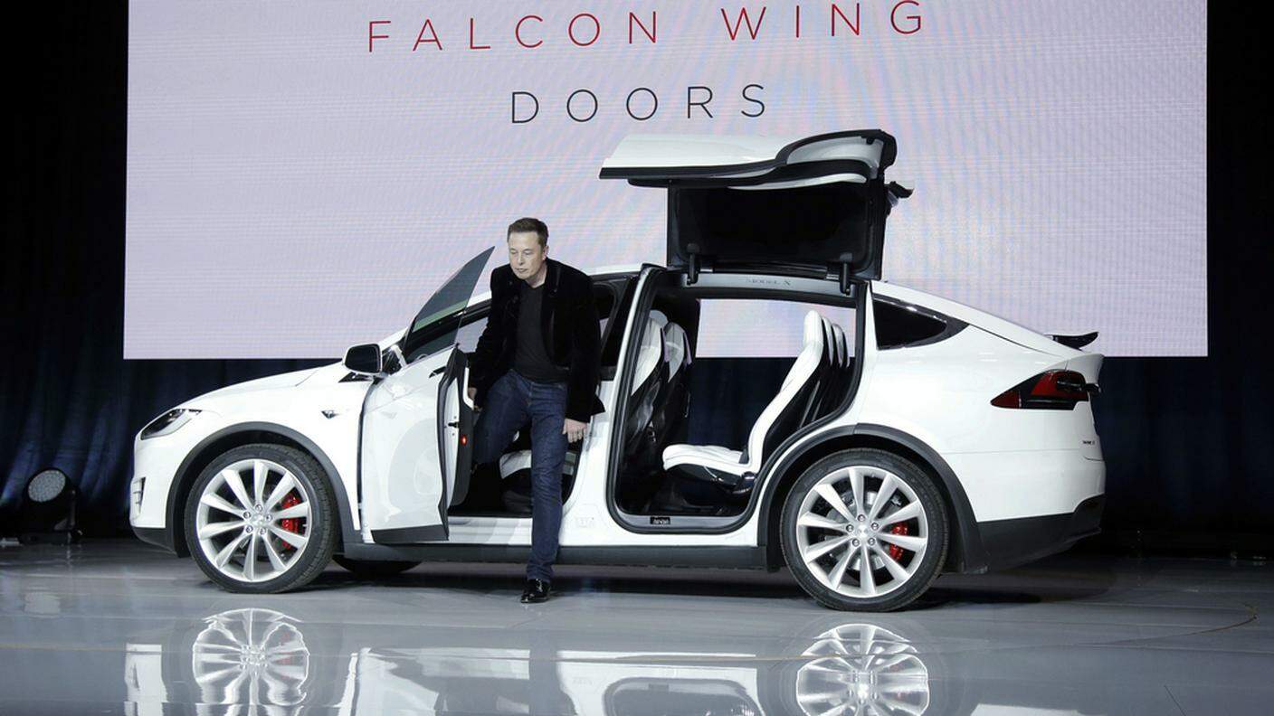 Elon Musk e la Tesla Model X