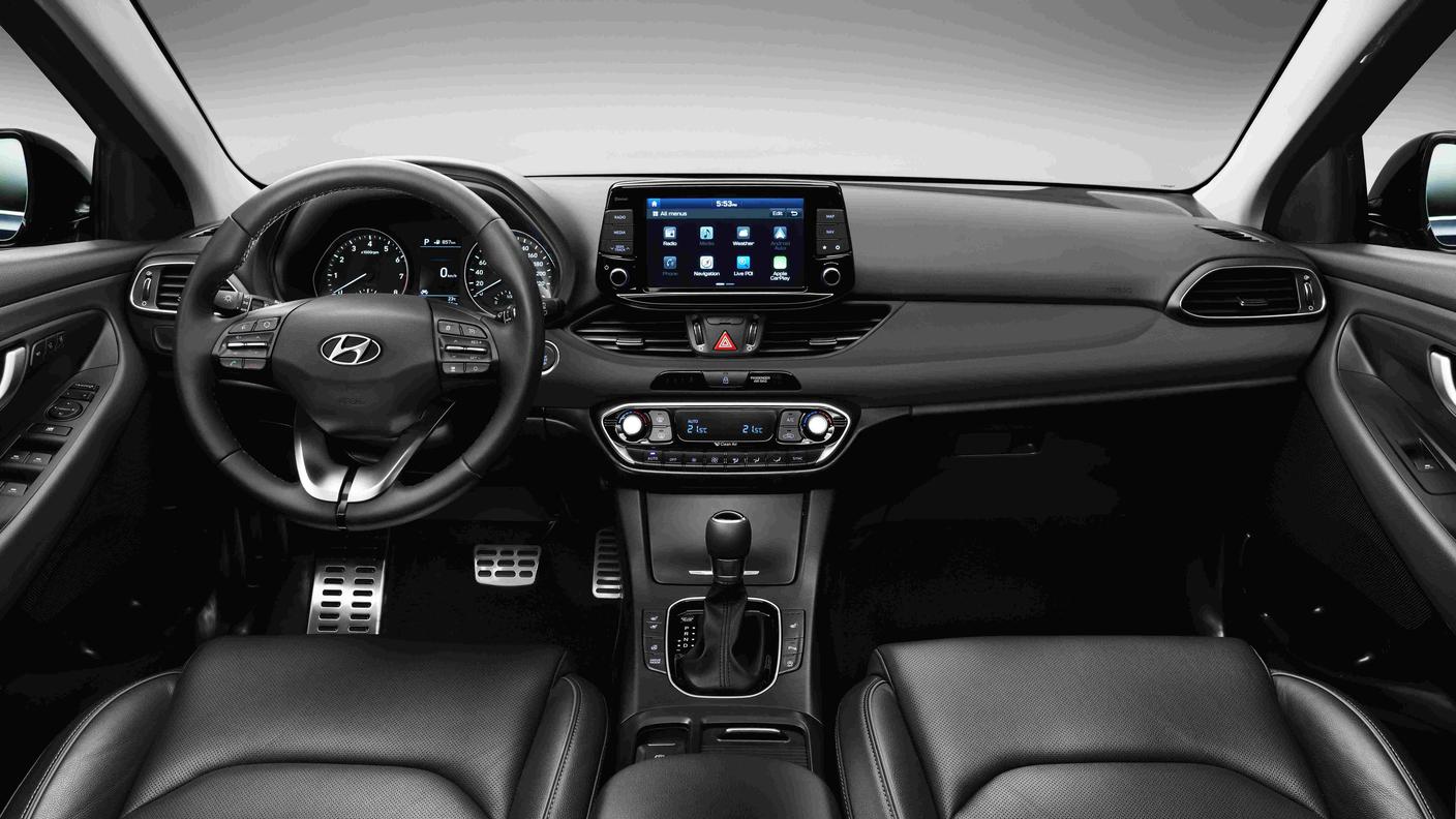 L'interno spazioso e curato della nuova Hyundai i30