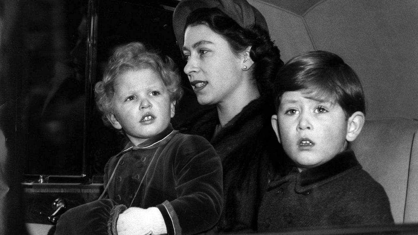 Con i figli Anna e Carlo nel 1953