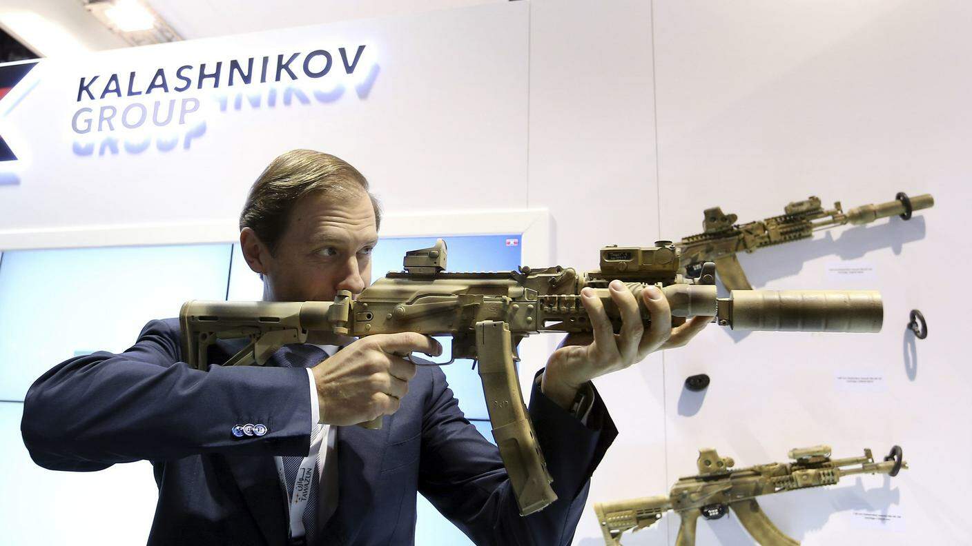 Il Gruppo Kalashnikov non si limita più ai fucili e diventa molto fashion