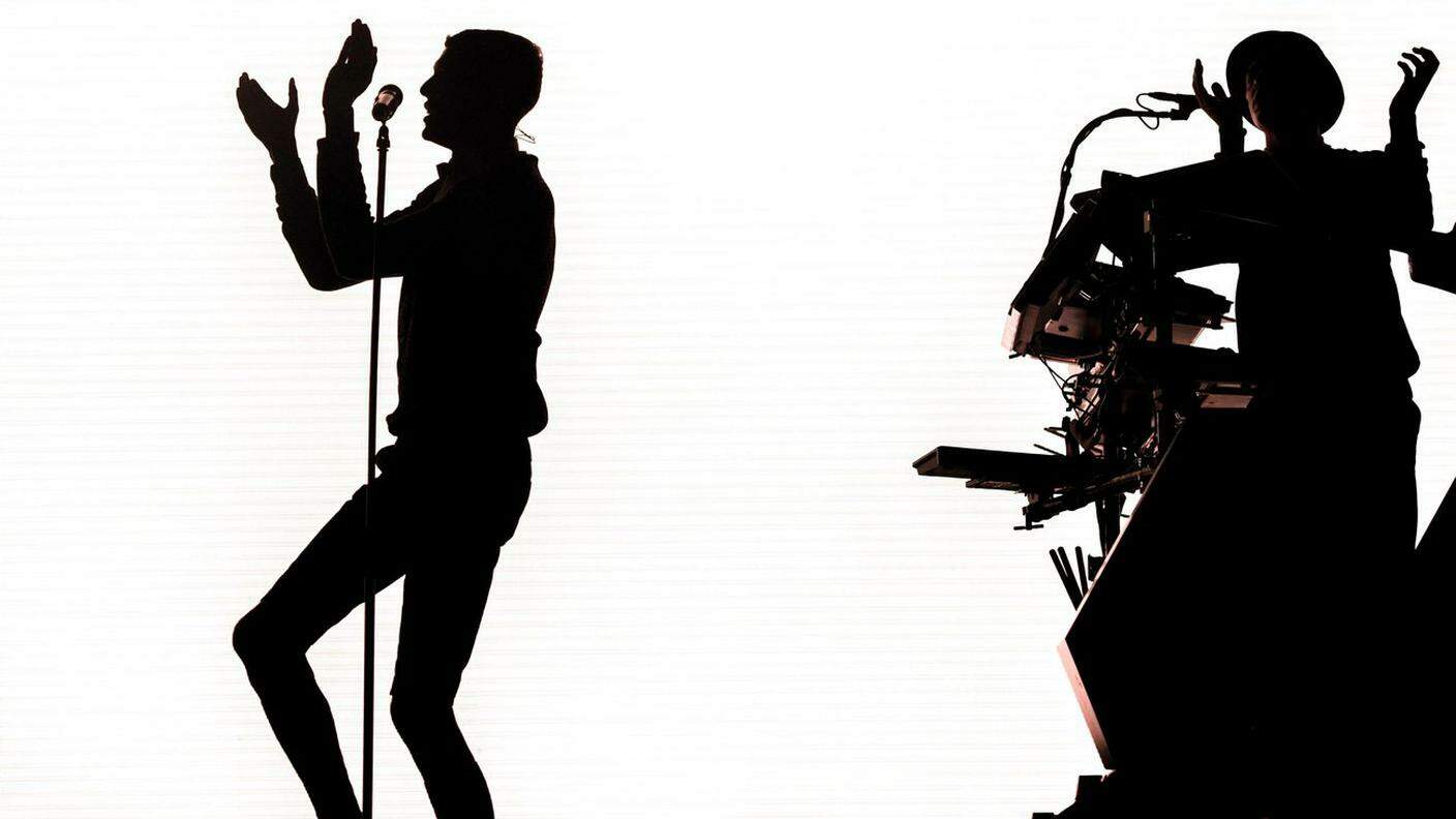 Stromae in un'immagine scattata durante un concerto in Olanda
