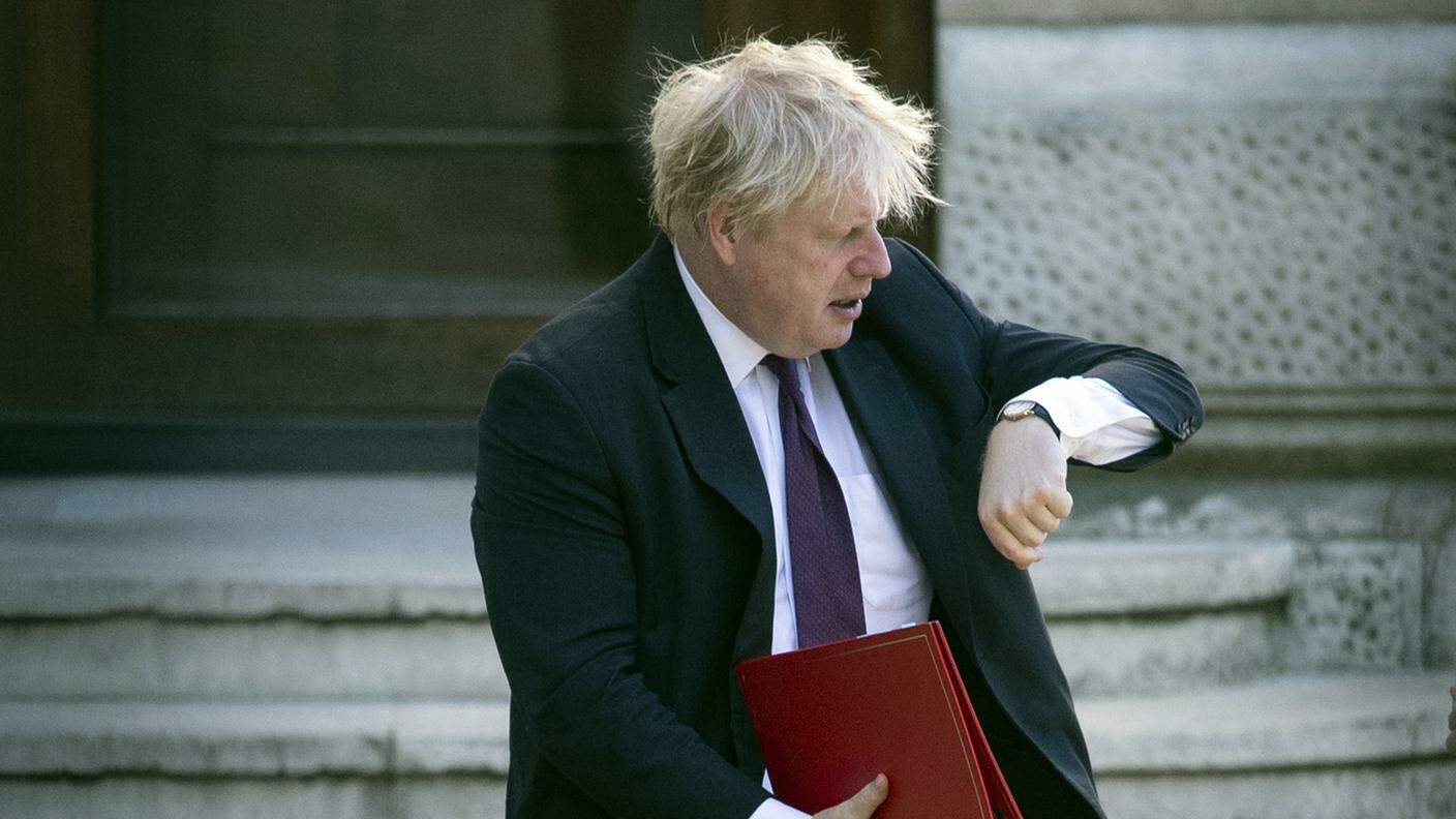 Boris Johnson riprende in mano la penna