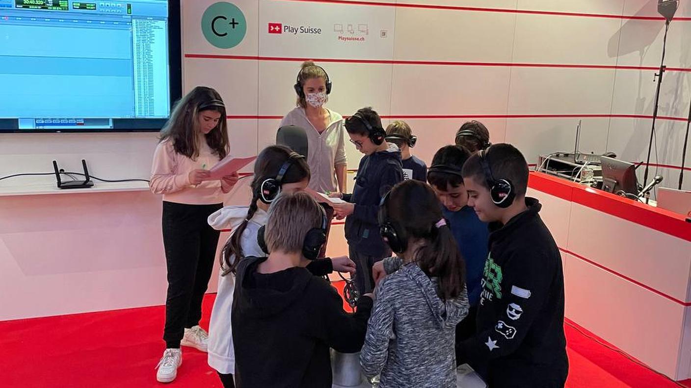 Atelier_RSI_EDU_18nov_Scuola_Media_La_Traccia _1_Castellinaria_21.jpg