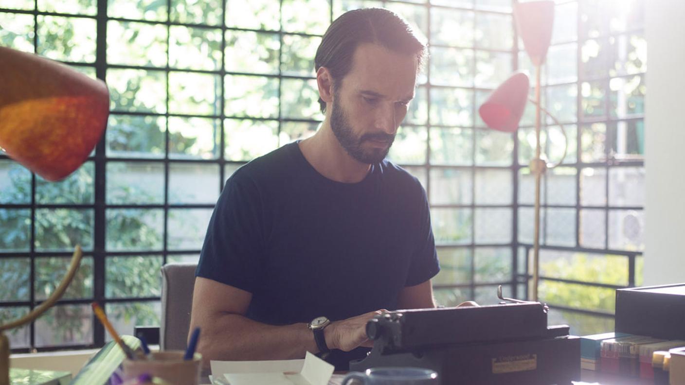 Rodrigo Santoro in una scena del film 