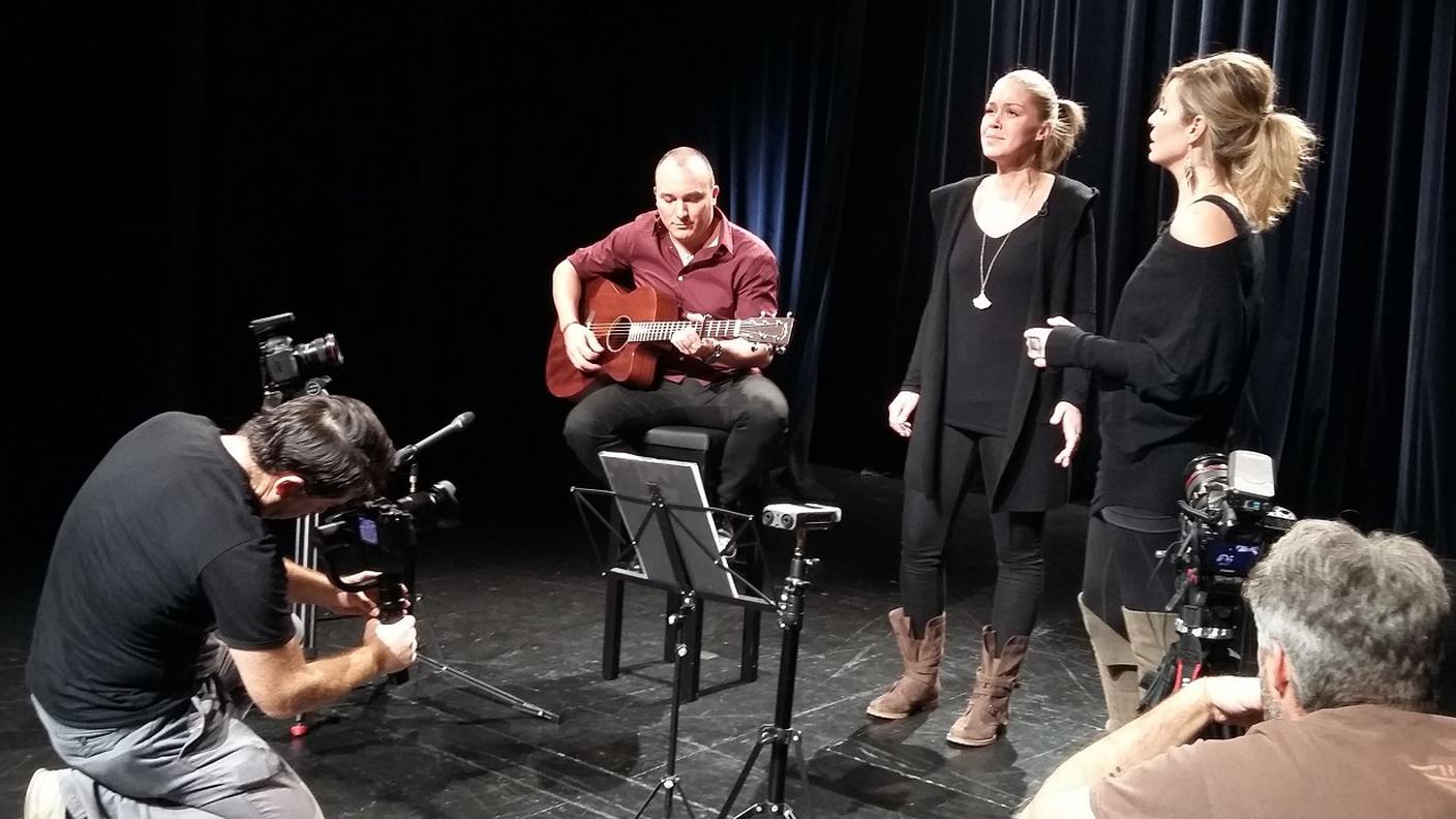 Barbara Widmer, Martina Volf e Ivan Bassett
