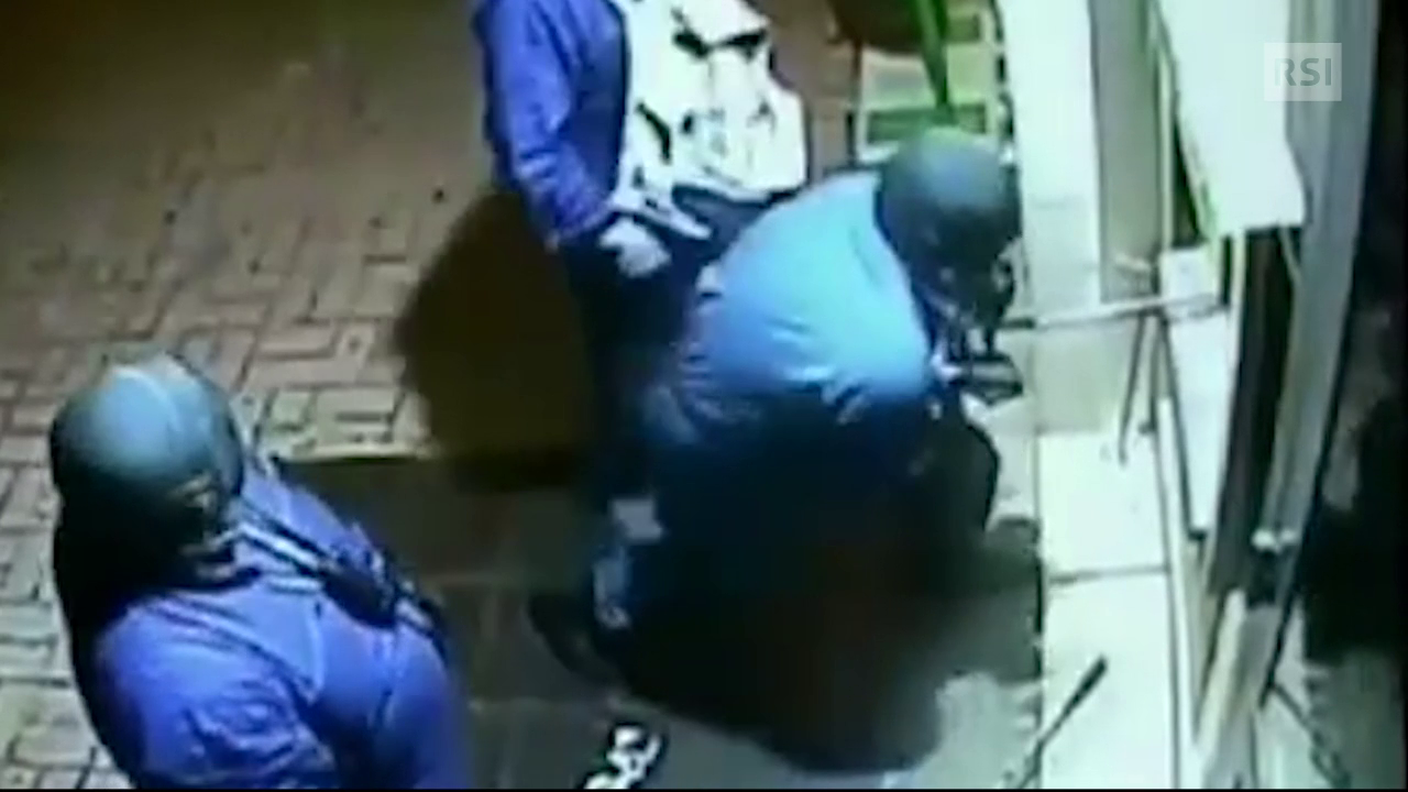 Falò furti bancomat