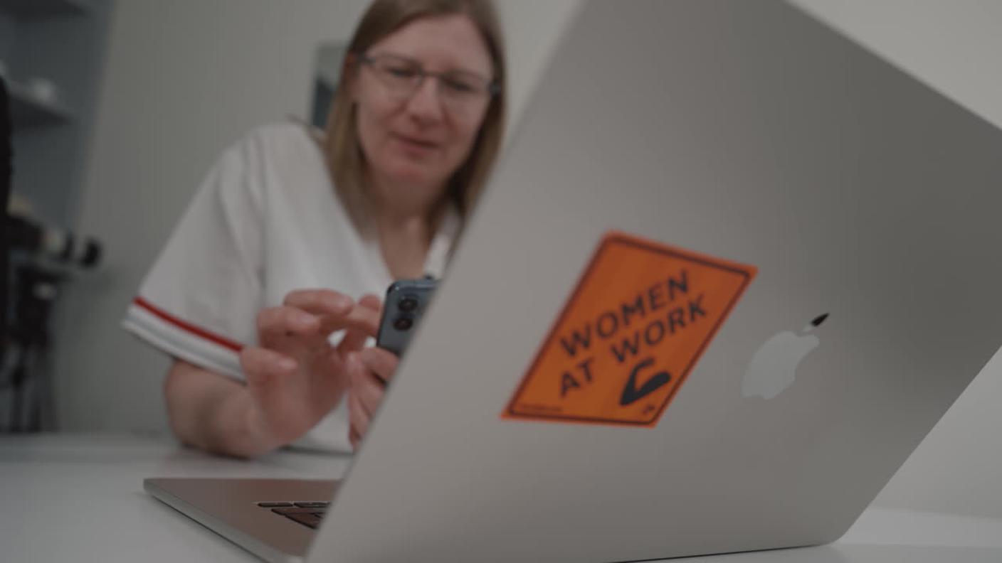 5000_4fd10e85257b57bfed3ae6a608788b90