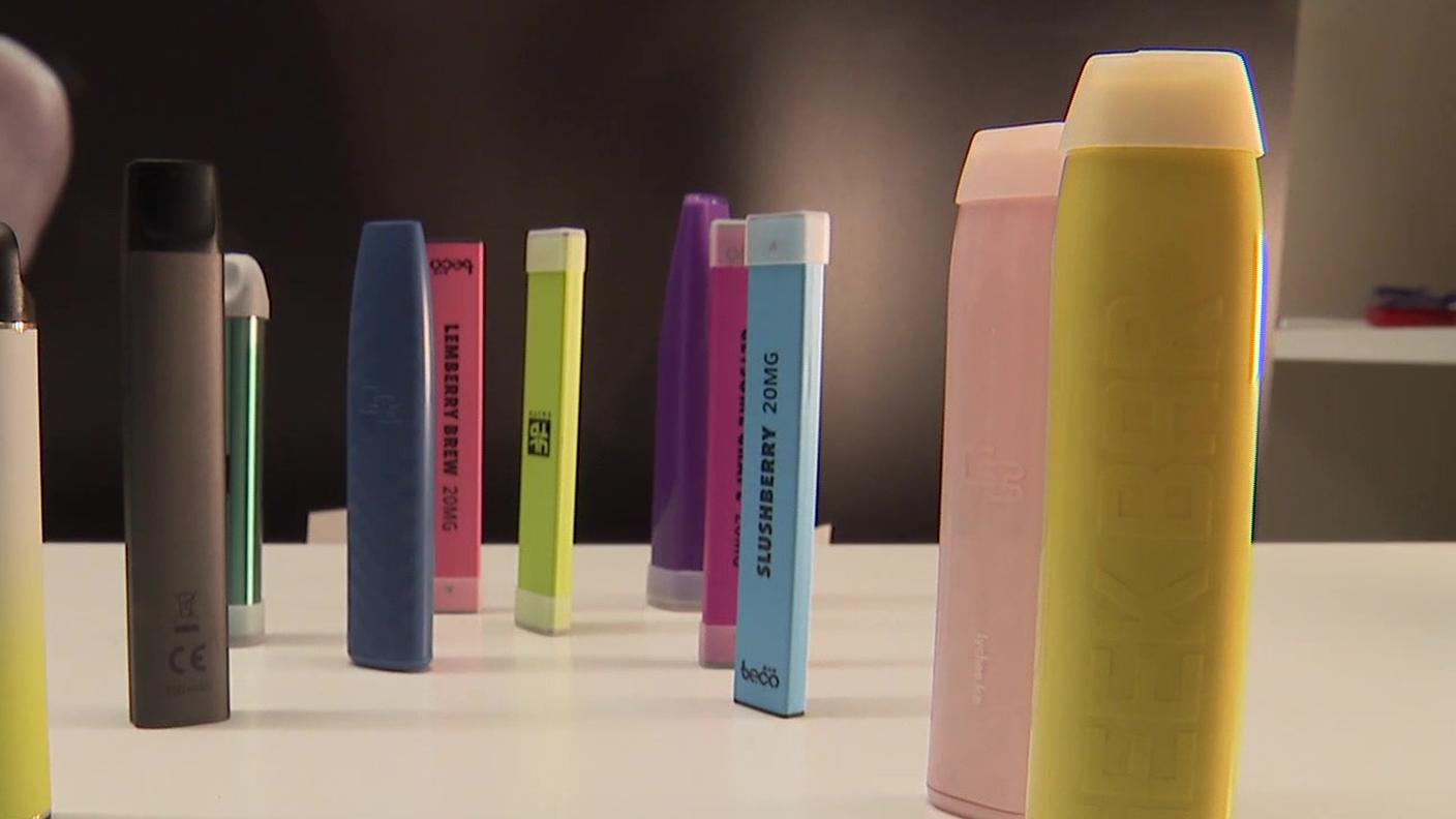 Le Puff Bar (sigarette elettroniche usa e getta ai gusti fruttati), un pericolo, soprattutto per i minorenni
