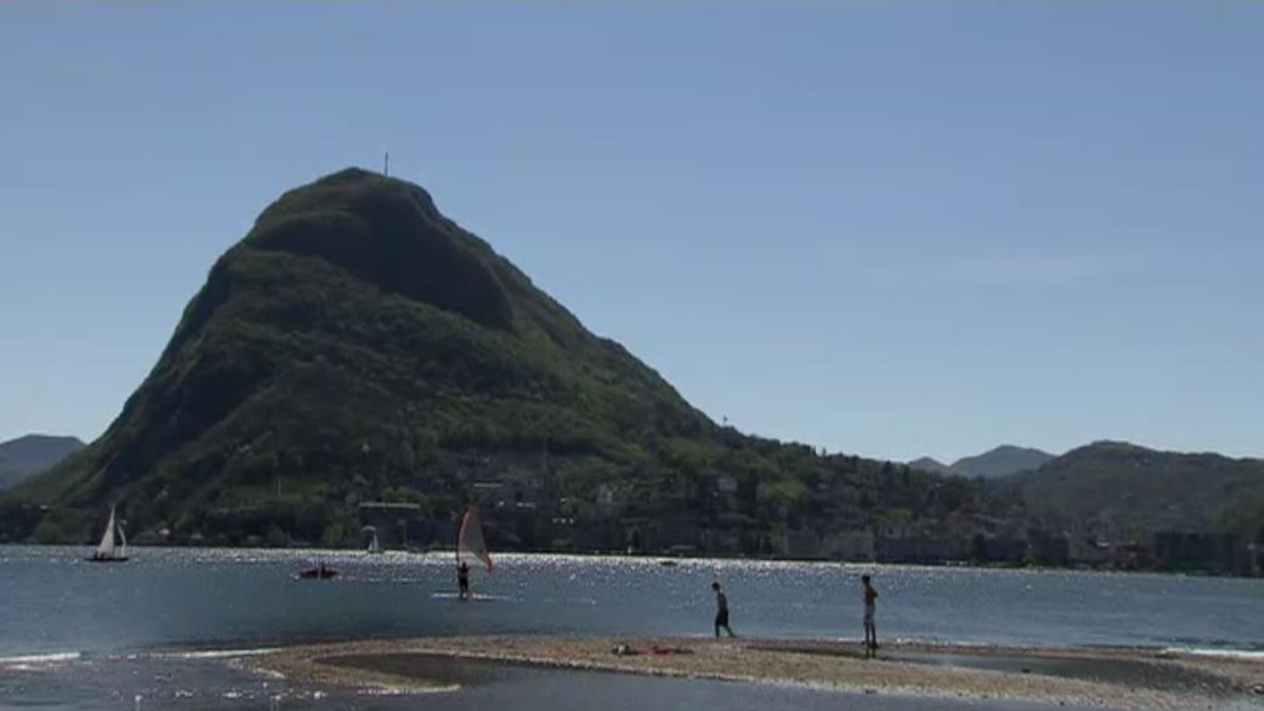 Un tuffo dove l'acqua è più blu