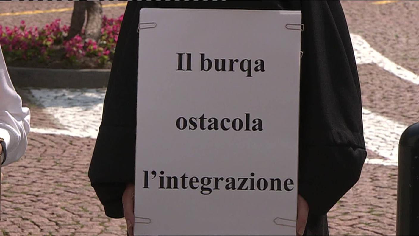 Cartellone Burqa.jpg