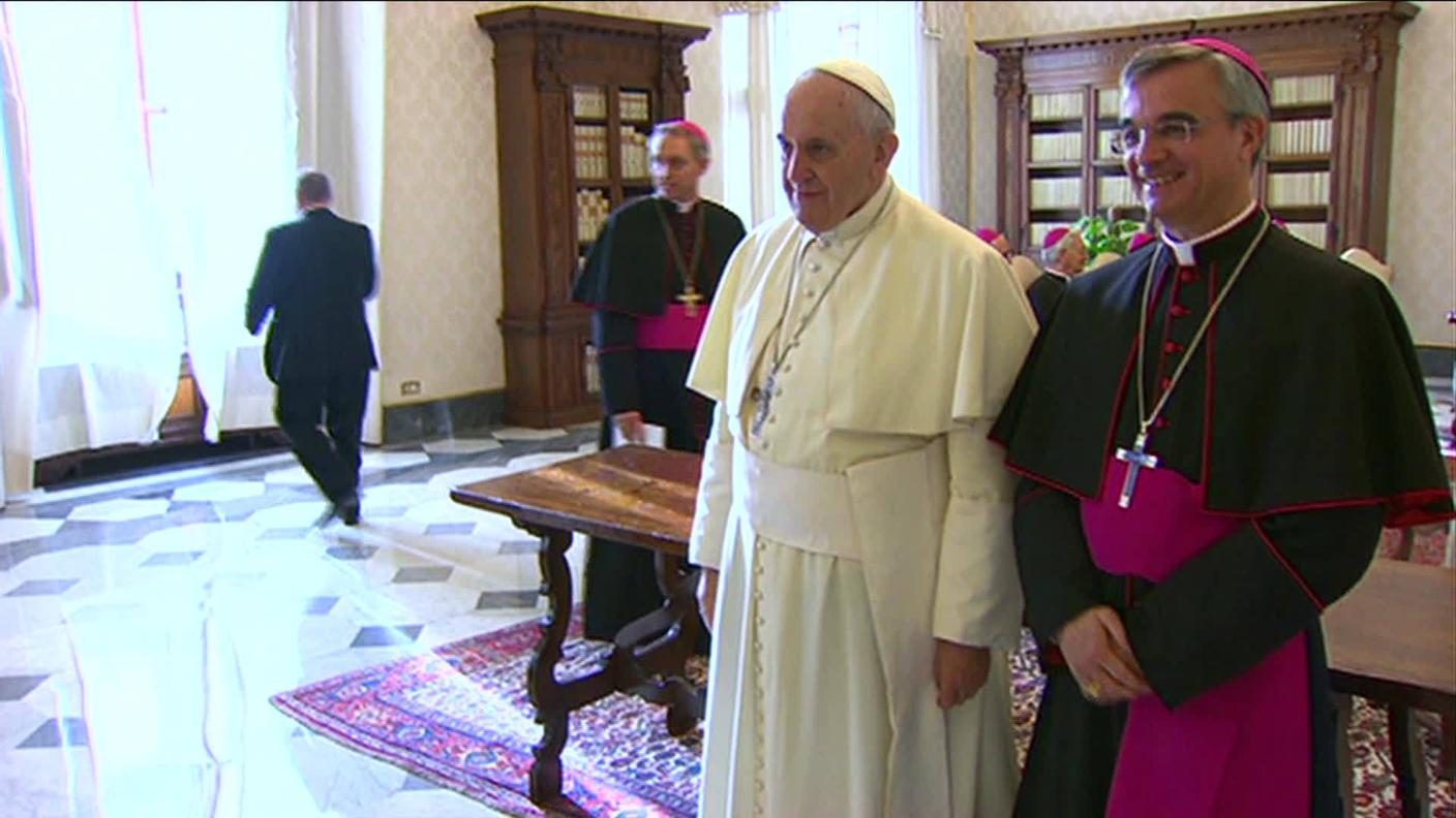 Mons. Lazzeri & Papa Francesco.jpg