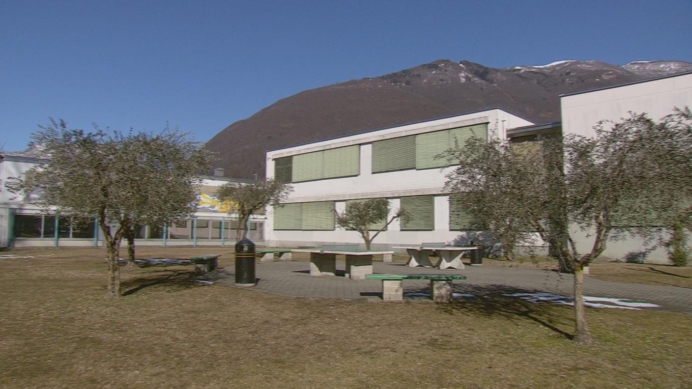 SCUOLE MEDIE LOCARNO.JPG